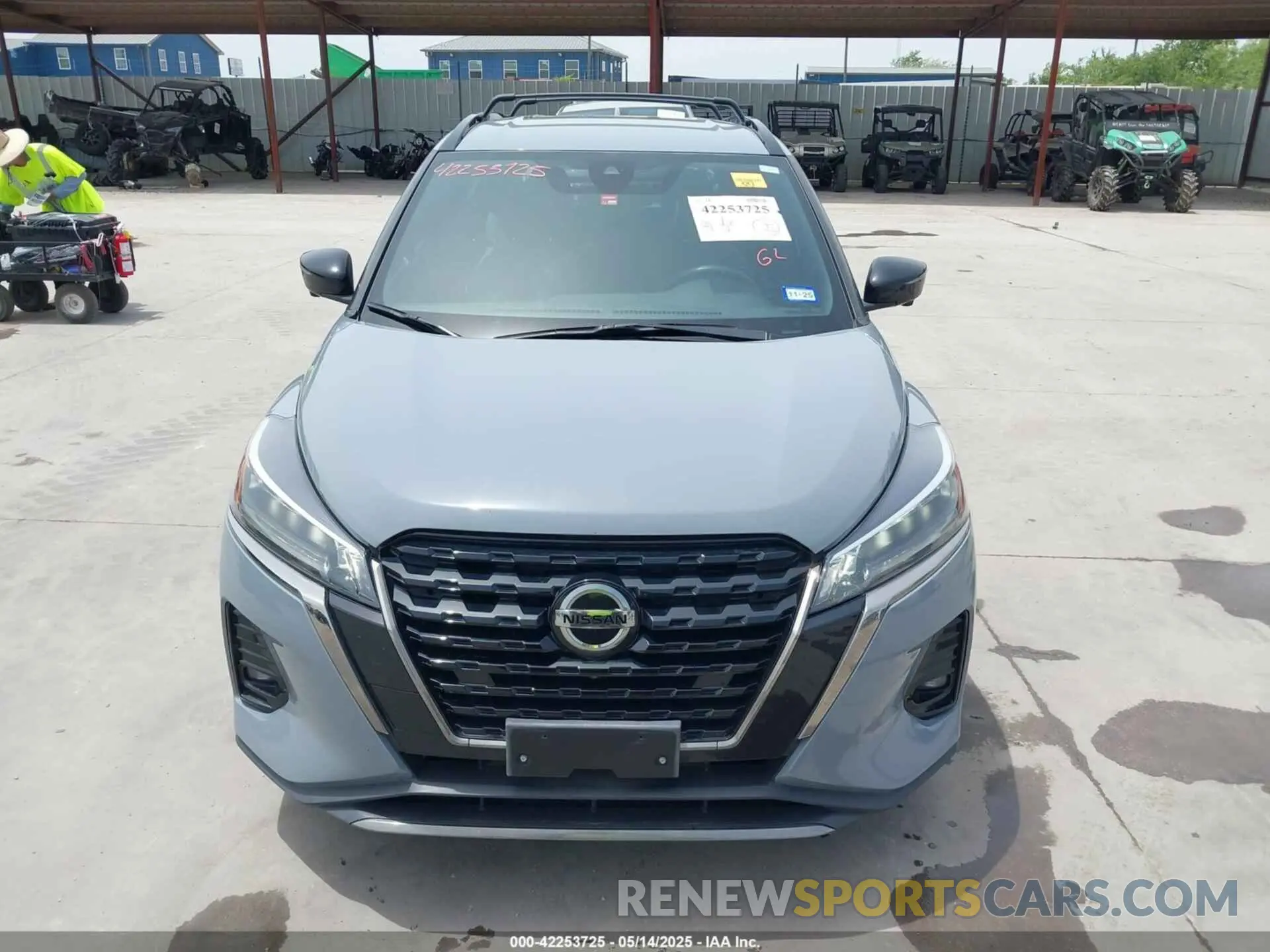 12 Photograph of a damaged car 3N1CP5DV2ML556821 NISSAN KICKS 2021
