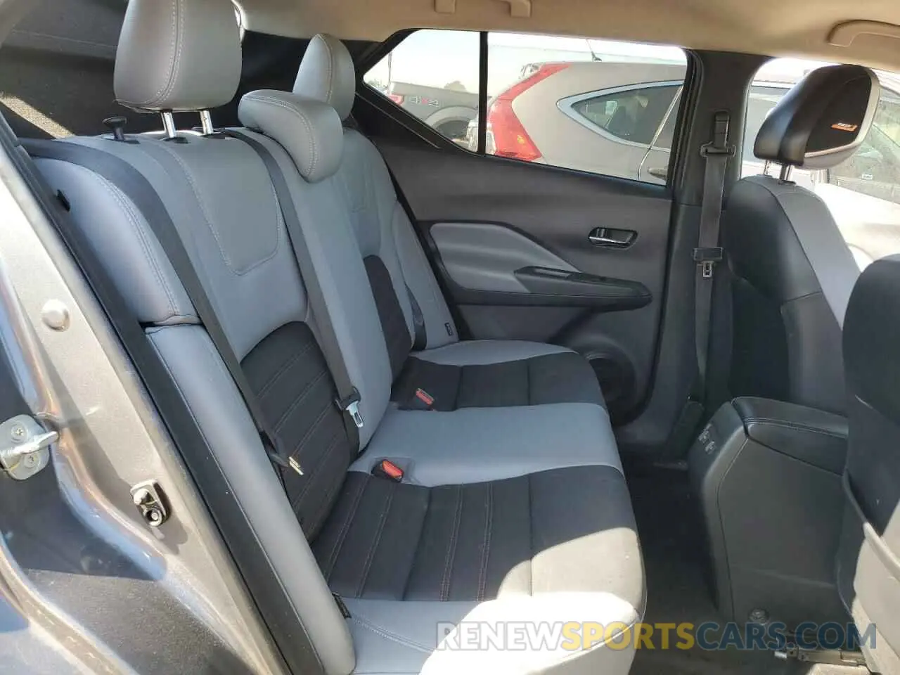 11 Photograph of a damaged car 3N1CP5DV3ML509846 NISSAN KICKS 2021