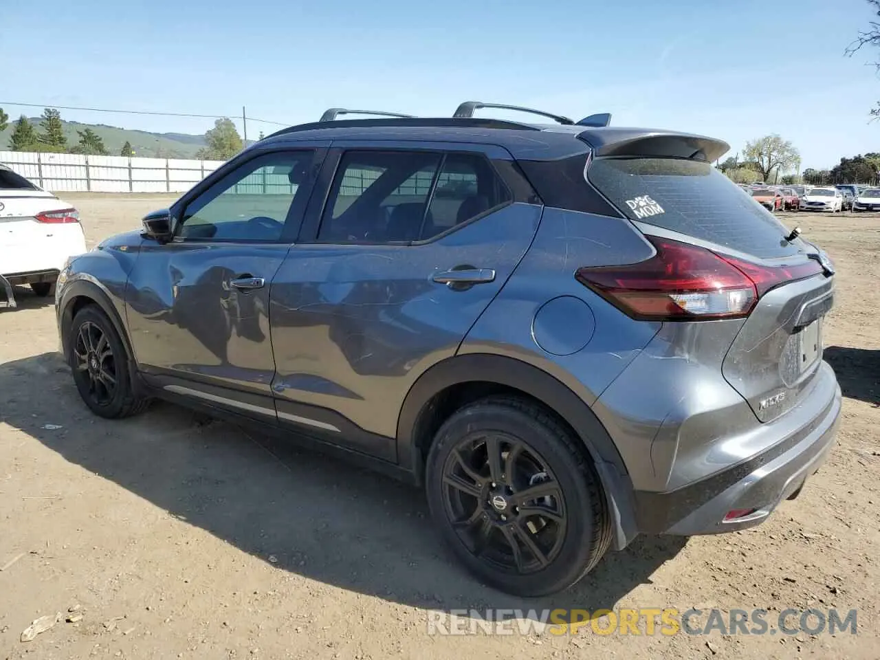 2 Photograph of a damaged car 3N1CP5DV3ML509846 NISSAN KICKS 2021
