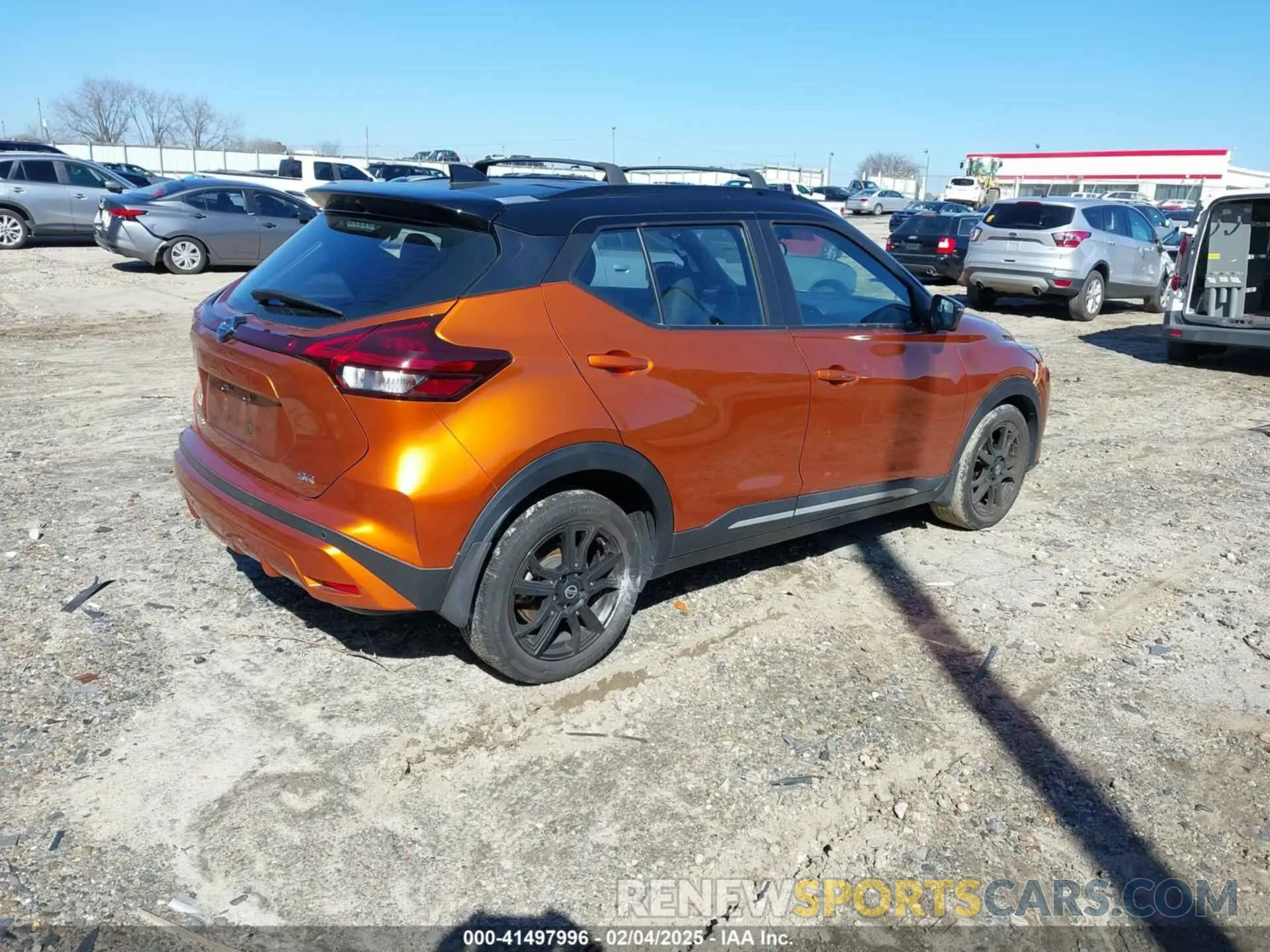 4 Photograph of a damaged car 3N1CP5DV3ML522984 NISSAN KICKS 2021