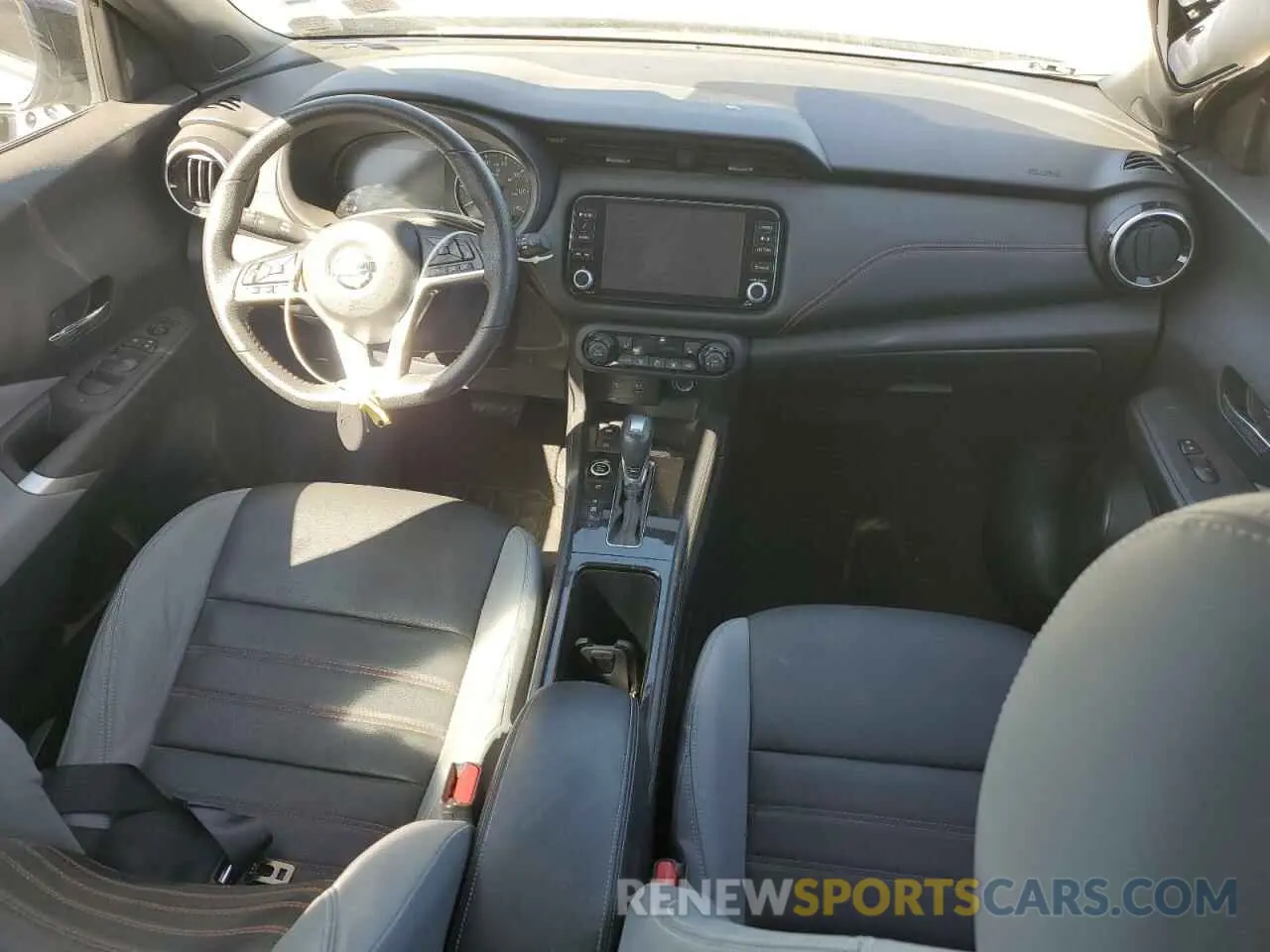 8 Photograph of a damaged car 3N1CP5DV4ML554214 NISSAN KICKS 2021
