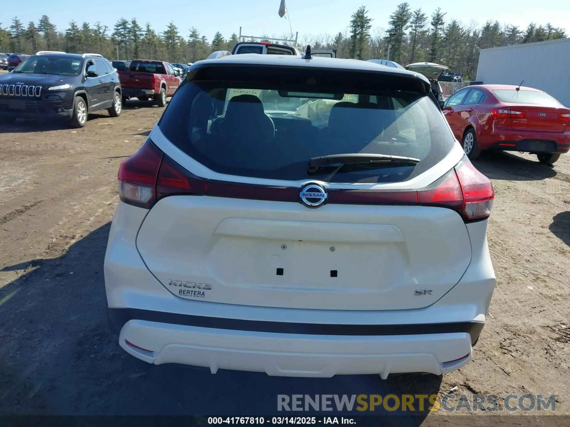 16 Photograph of a damaged car 3N1CP5DV5ML466417 NISSAN KICKS 2021