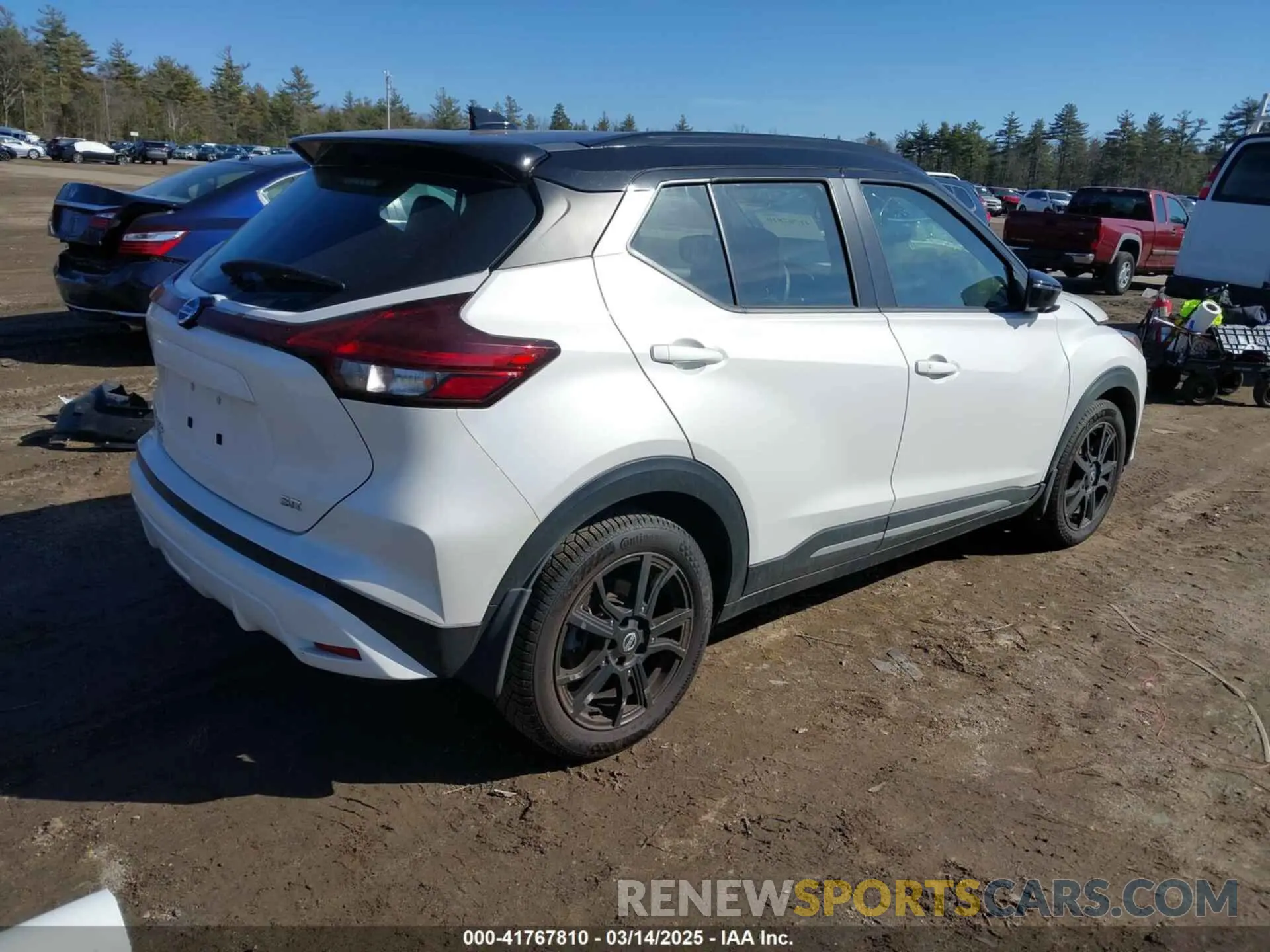 4 Photograph of a damaged car 3N1CP5DV5ML466417 NISSAN KICKS 2021