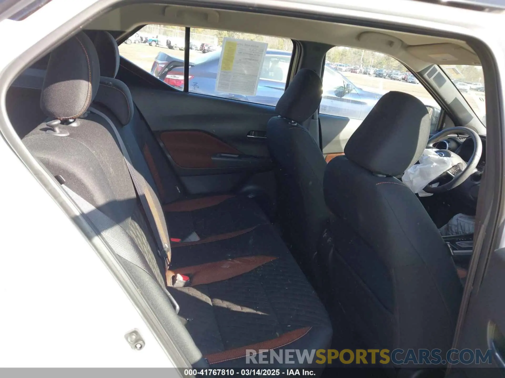 8 Photograph of a damaged car 3N1CP5DV5ML466417 NISSAN KICKS 2021