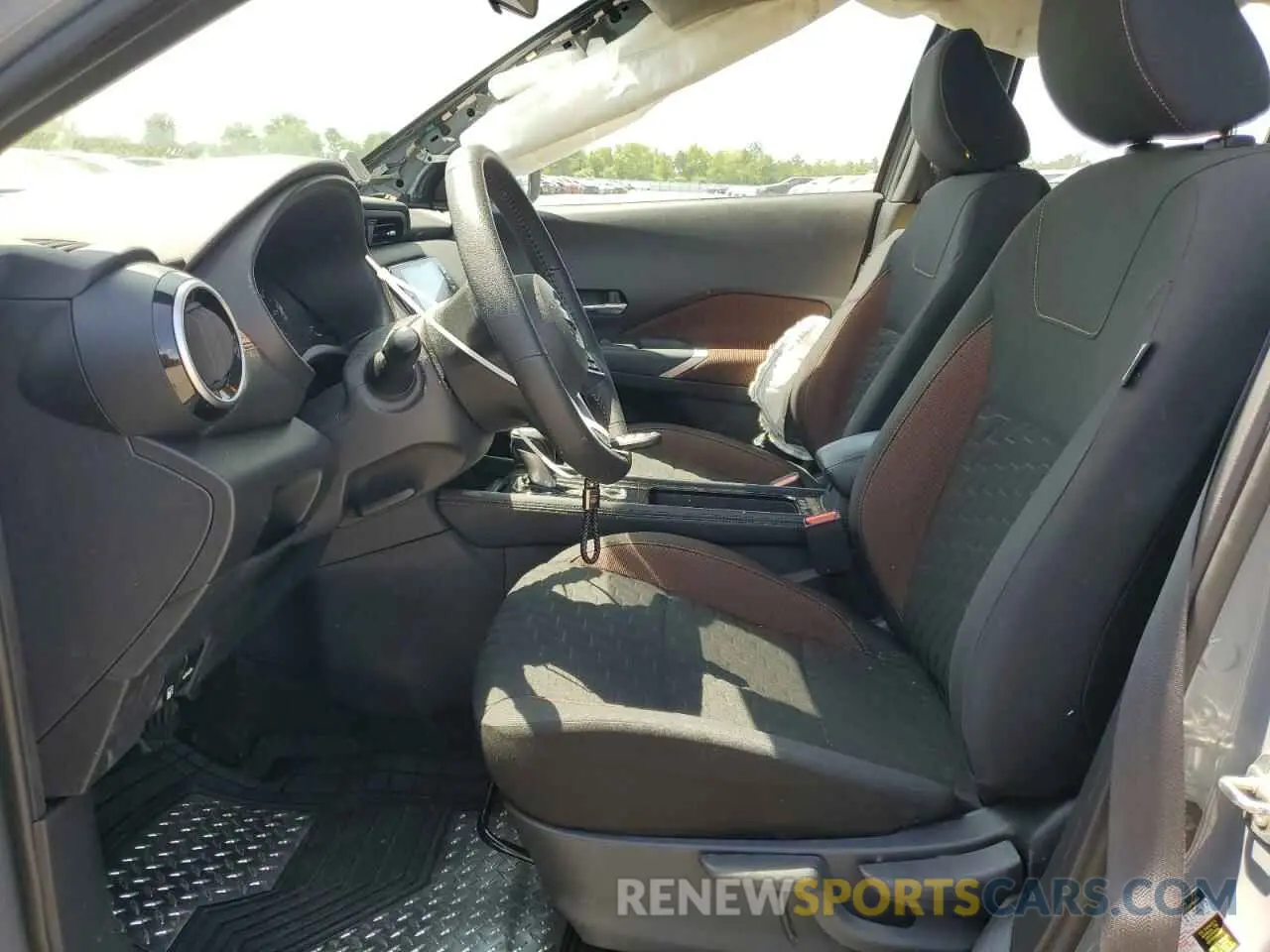 7 Photograph of a damaged car 3N1CP5DV5ML494752 NISSAN KICKS 2021