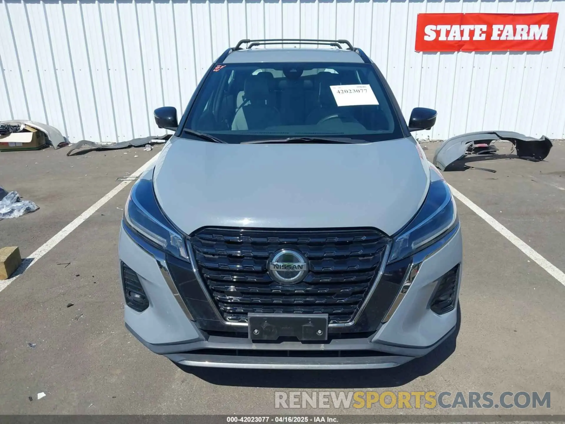 13 Photograph of a damaged car 3N1CP5DV5ML531704 NISSAN KICKS 2021