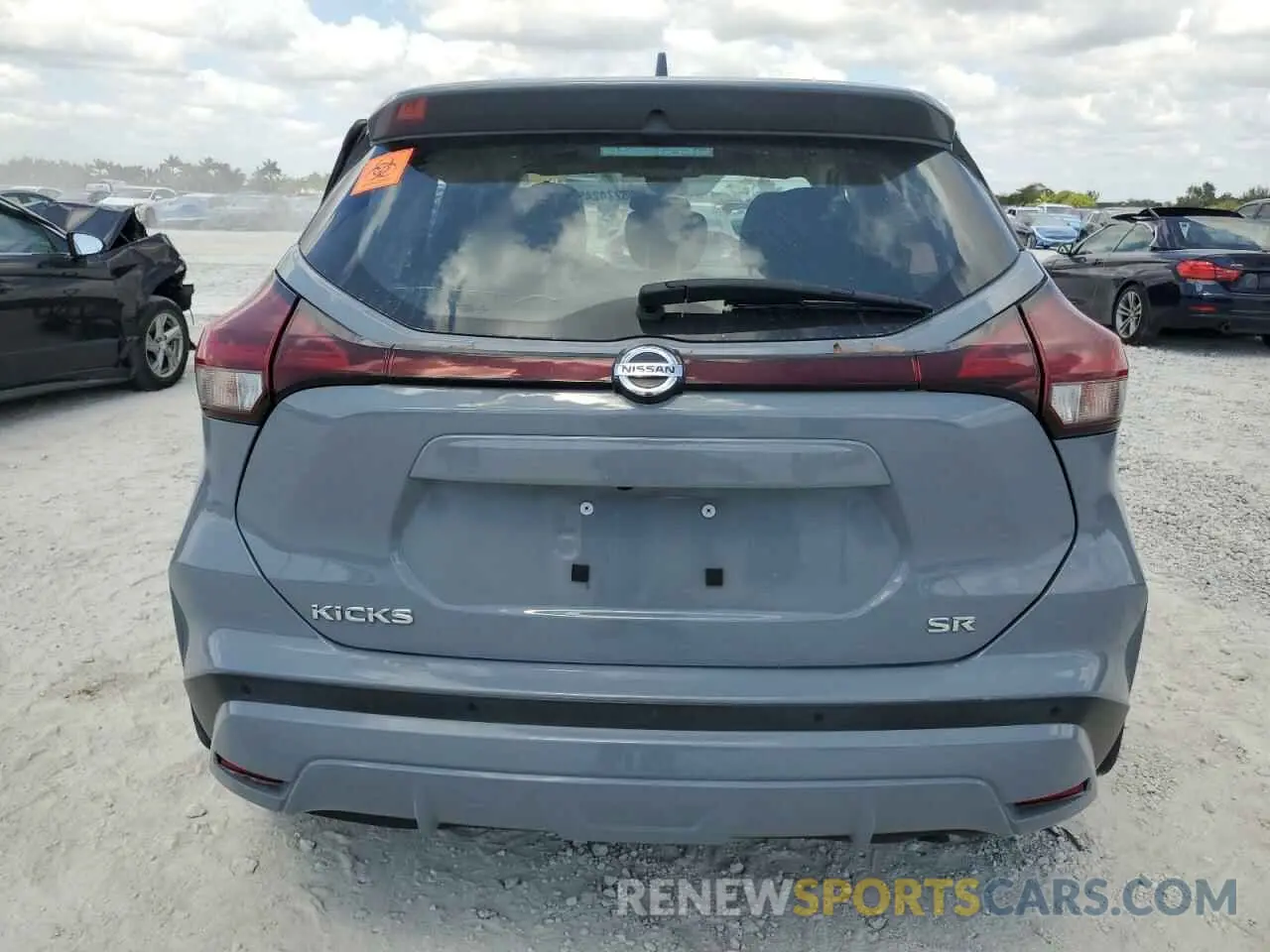 6 Photograph of a damaged car 3N1CP5DV5ML556425 NISSAN KICKS 2021
