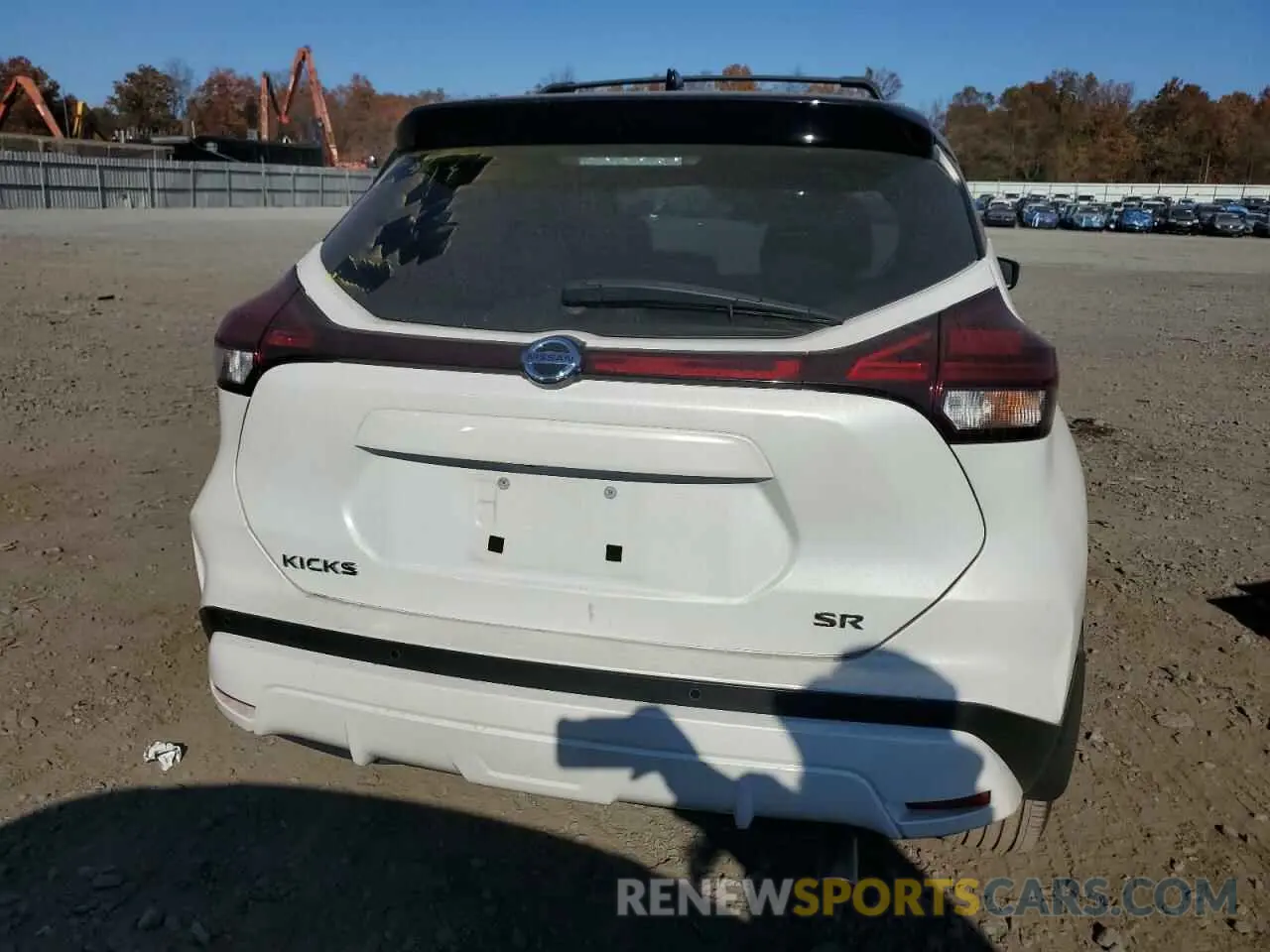 6 Photograph of a damaged car 3N1CP5DV5ML560412 NISSAN KICKS 2021