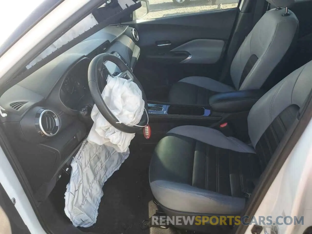 7 Photograph of a damaged car 3N1CP5DV5ML560412 NISSAN KICKS 2021