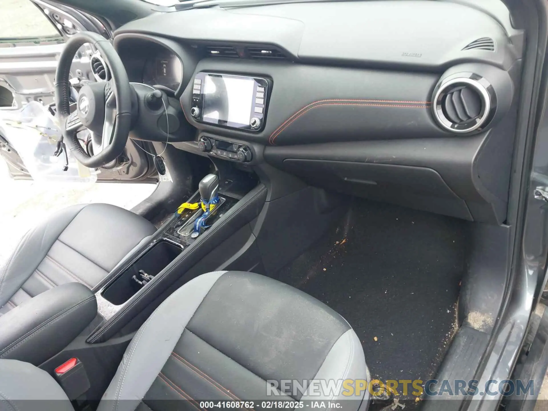 5 Photograph of a damaged car 3N1CP5DV6ML475675 NISSAN KICKS 2021