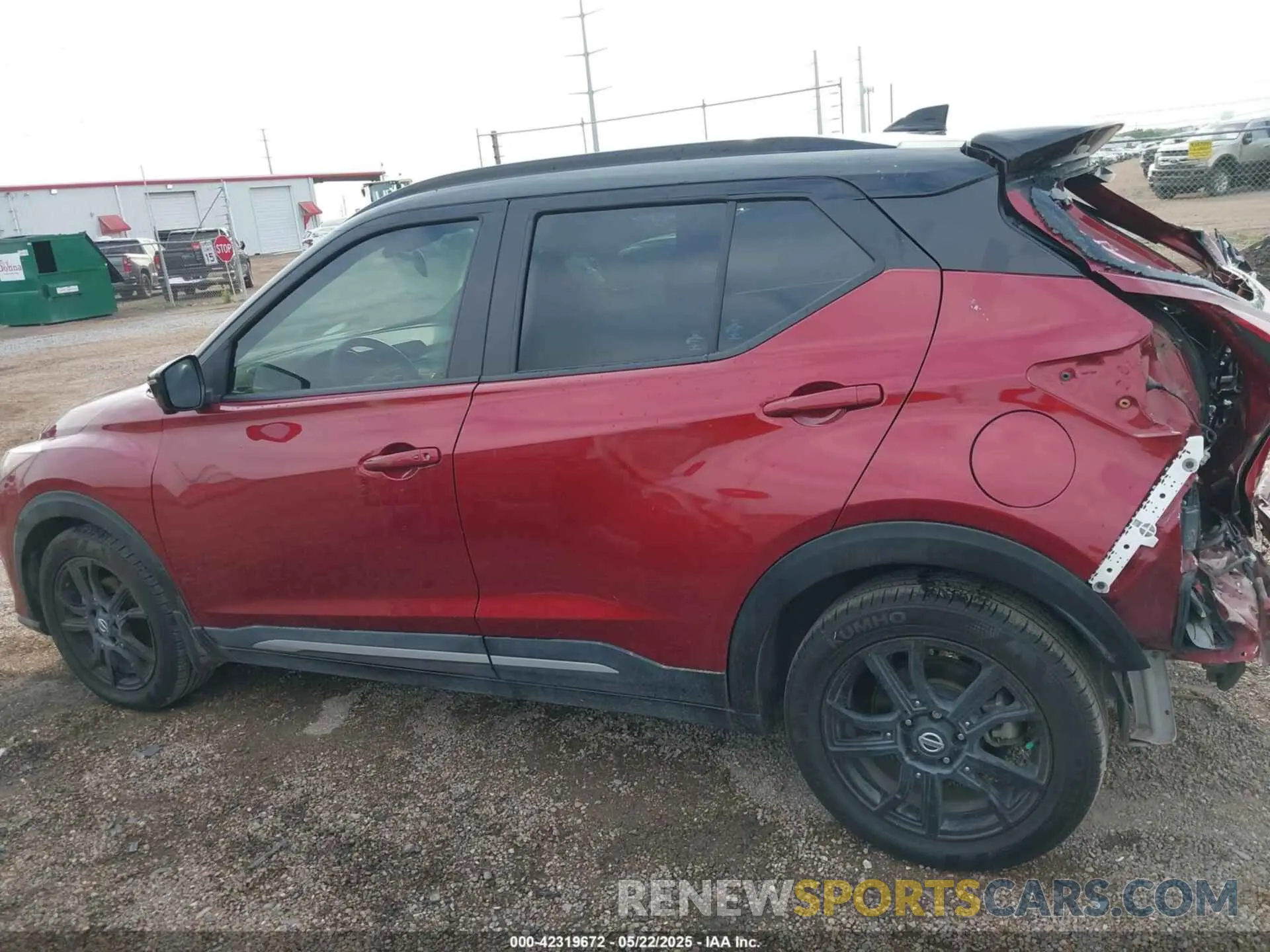 15 Photograph of a damaged car 3N1CP5DV6ML509761 NISSAN KICKS 2021