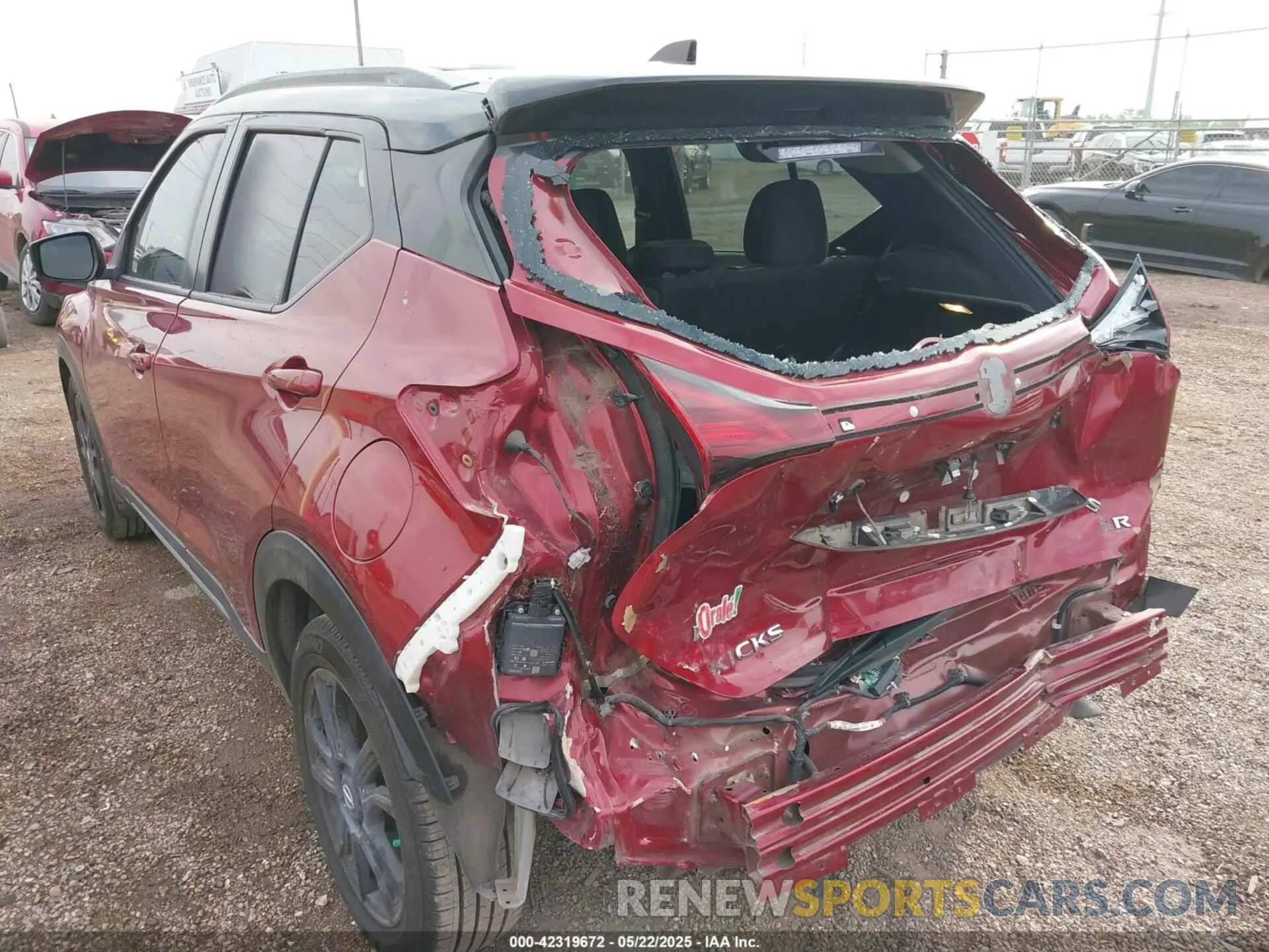 3 Photograph of a damaged car 3N1CP5DV6ML509761 NISSAN KICKS 2021