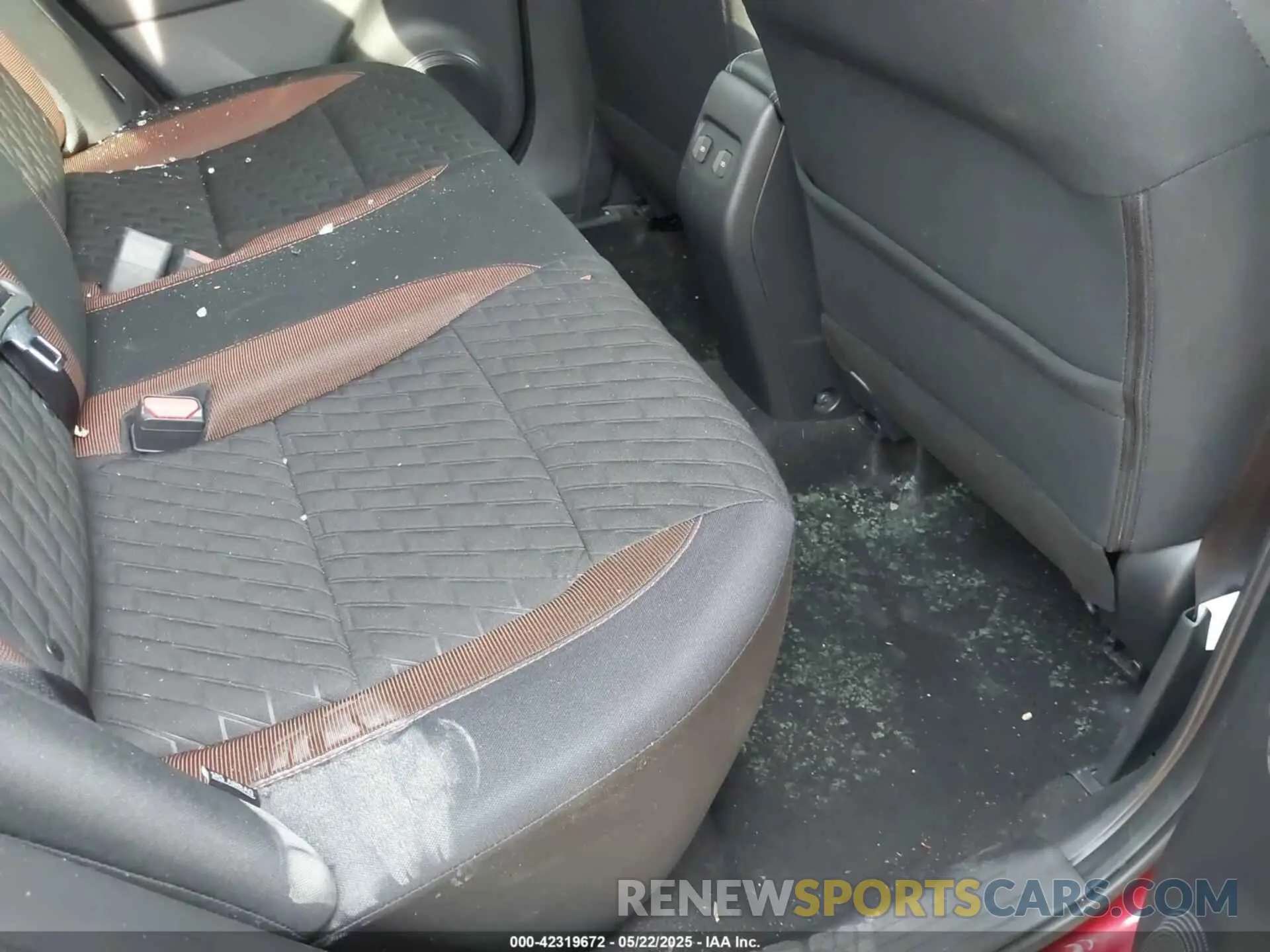 8 Photograph of a damaged car 3N1CP5DV6ML509761 NISSAN KICKS 2021