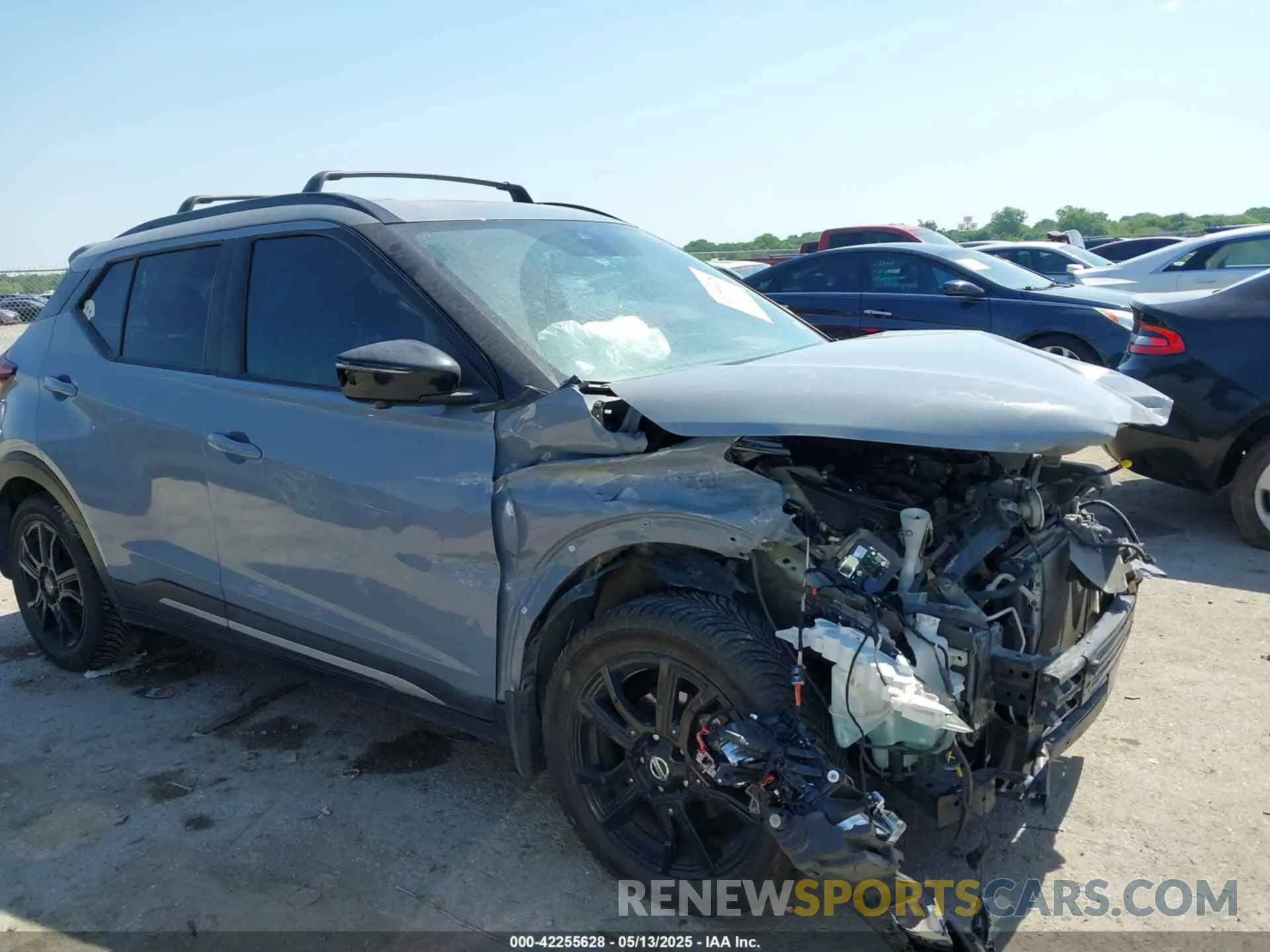 6 Photograph of a damaged car 3N1CP5DV6ML518668 NISSAN KICKS 2021