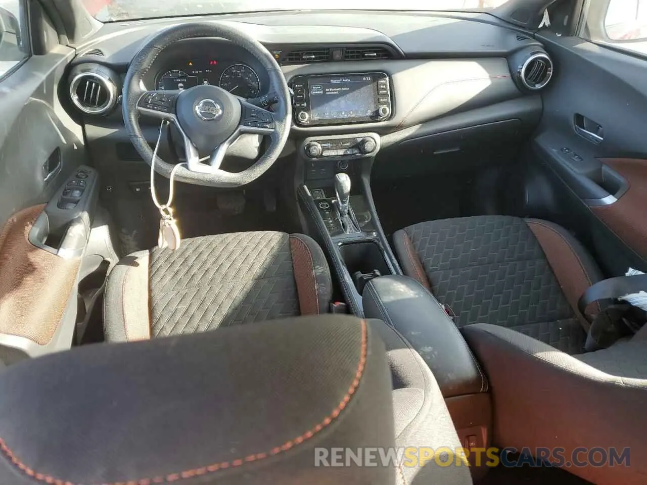 8 Photograph of a damaged car 3N1CP5DV6ML526835 NISSAN KICKS 2021