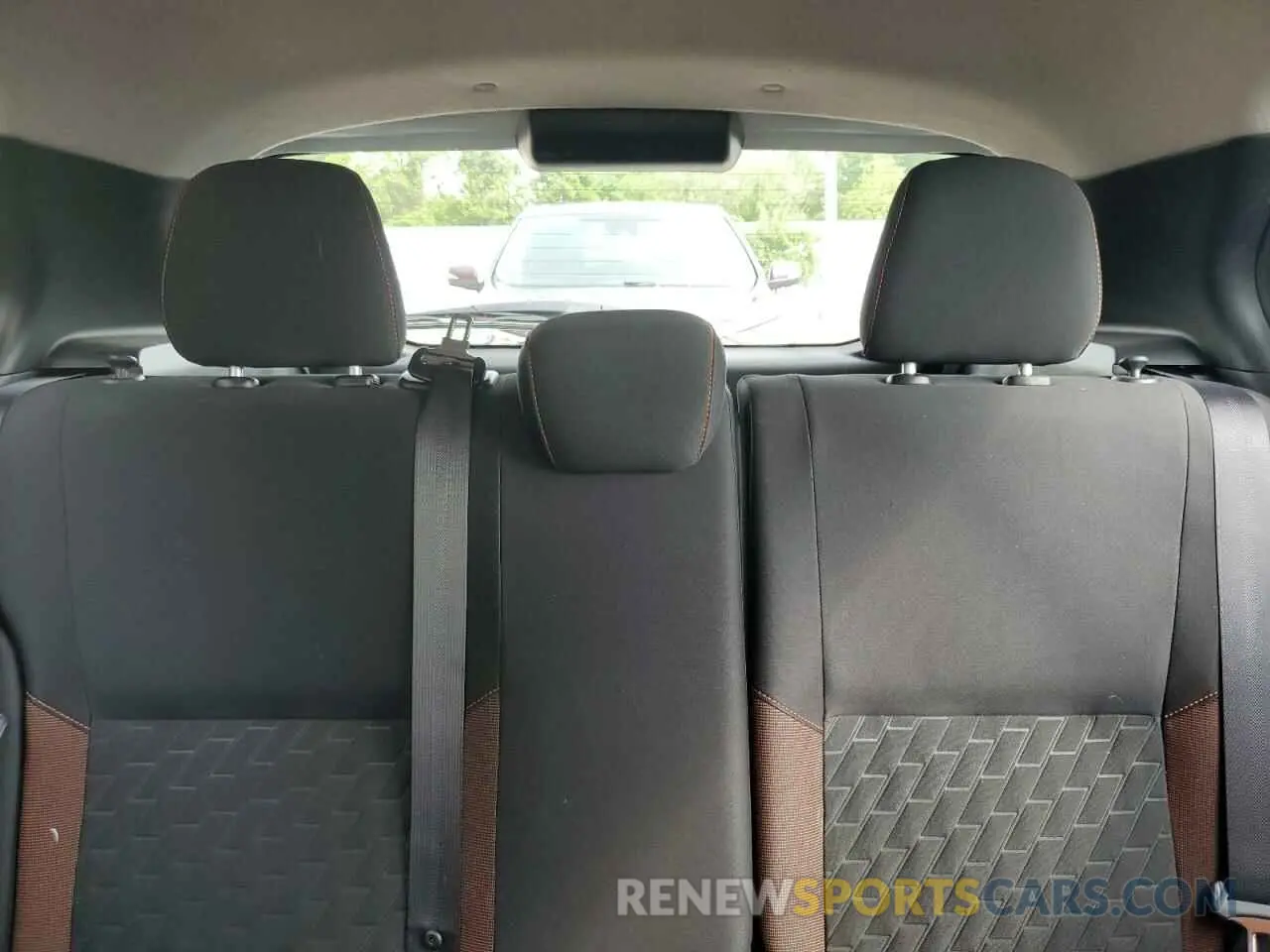 10 Photograph of a damaged car 3N1CP5DV7ML558676 NISSAN KICKS 2021