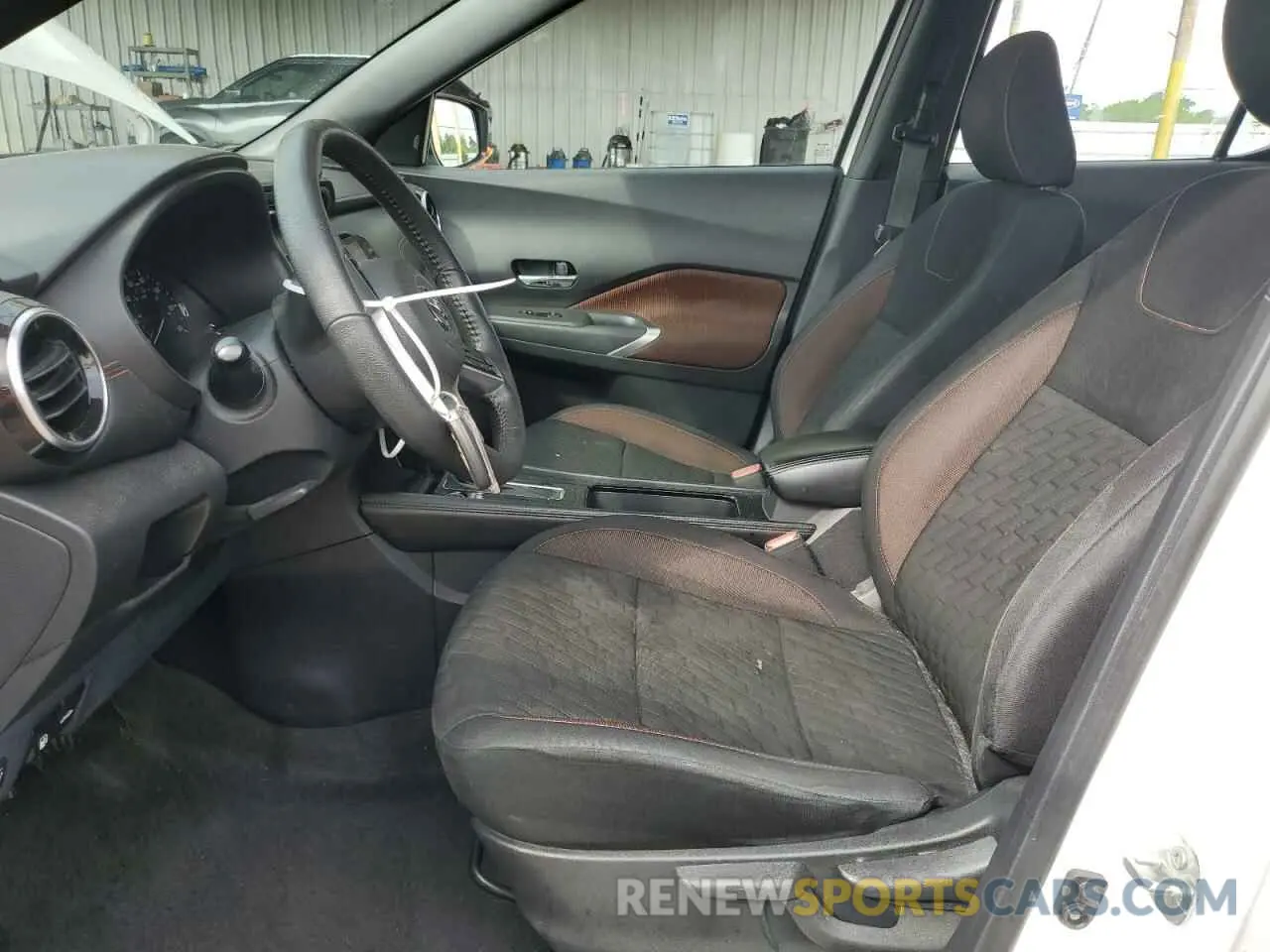 7 Photograph of a damaged car 3N1CP5DV7ML558676 NISSAN KICKS 2021