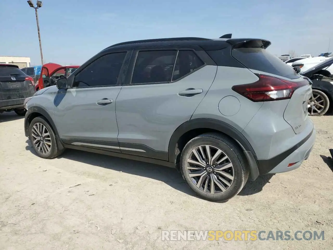 2 Photograph of a damaged car 3N1CP5DV8ML474978 NISSAN KICKS 2021