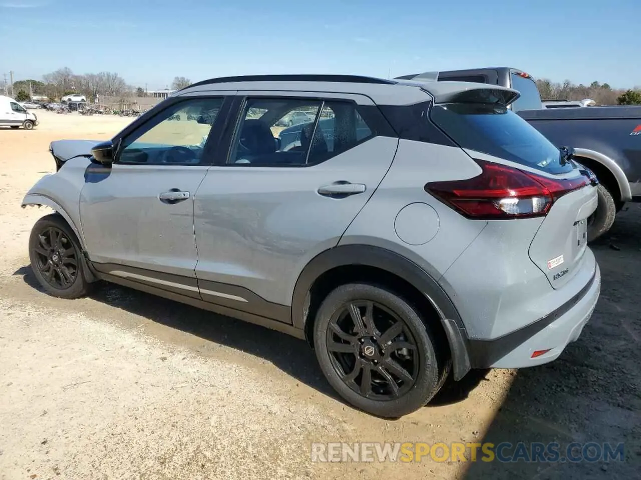 2 Photograph of a damaged car 3N1CP5DV8ML515223 NISSAN KICKS 2021