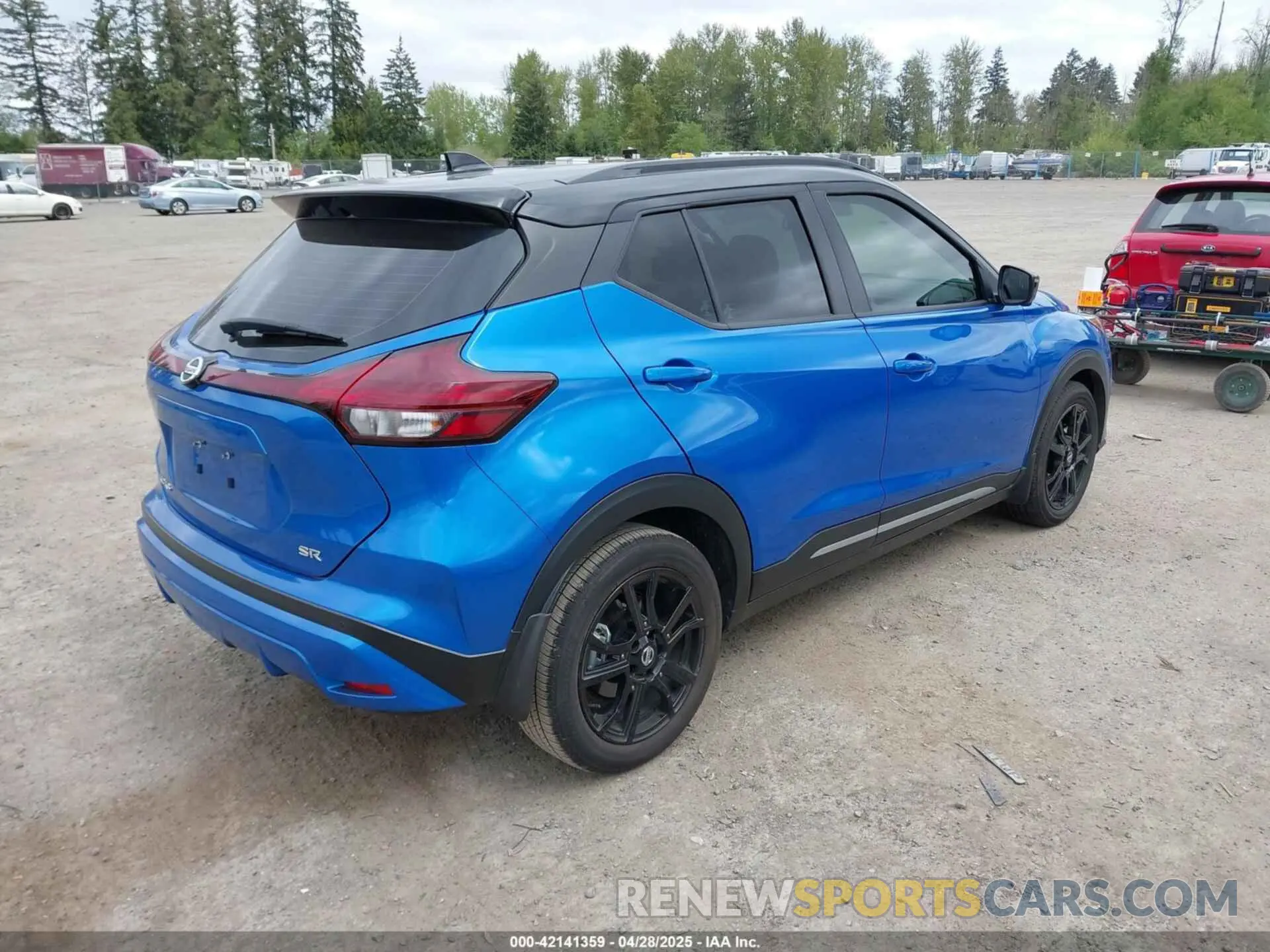 4 Photograph of a damaged car 3N1CP5DV8ML561716 NISSAN KICKS 2021