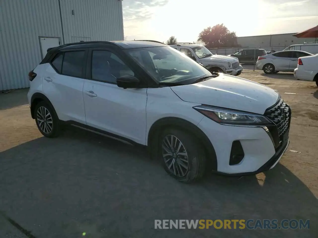 4 Photograph of a damaged car 3N1CP5DV9ML473970 NISSAN KICKS 2021