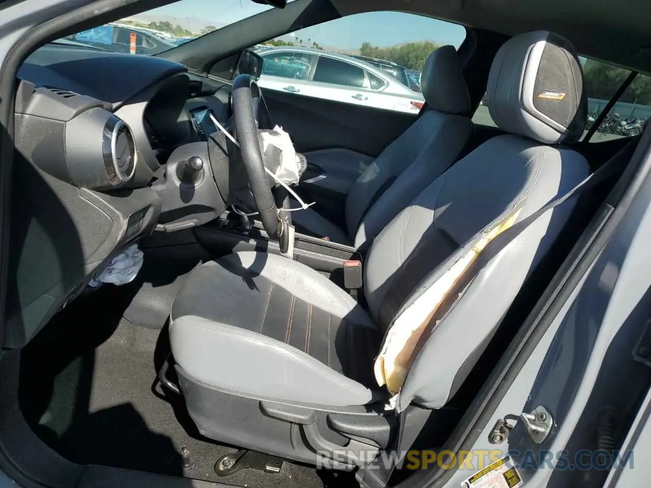 7 Photograph of a damaged car 3N1CP5DV9ML501766 NISSAN KICKS 2021