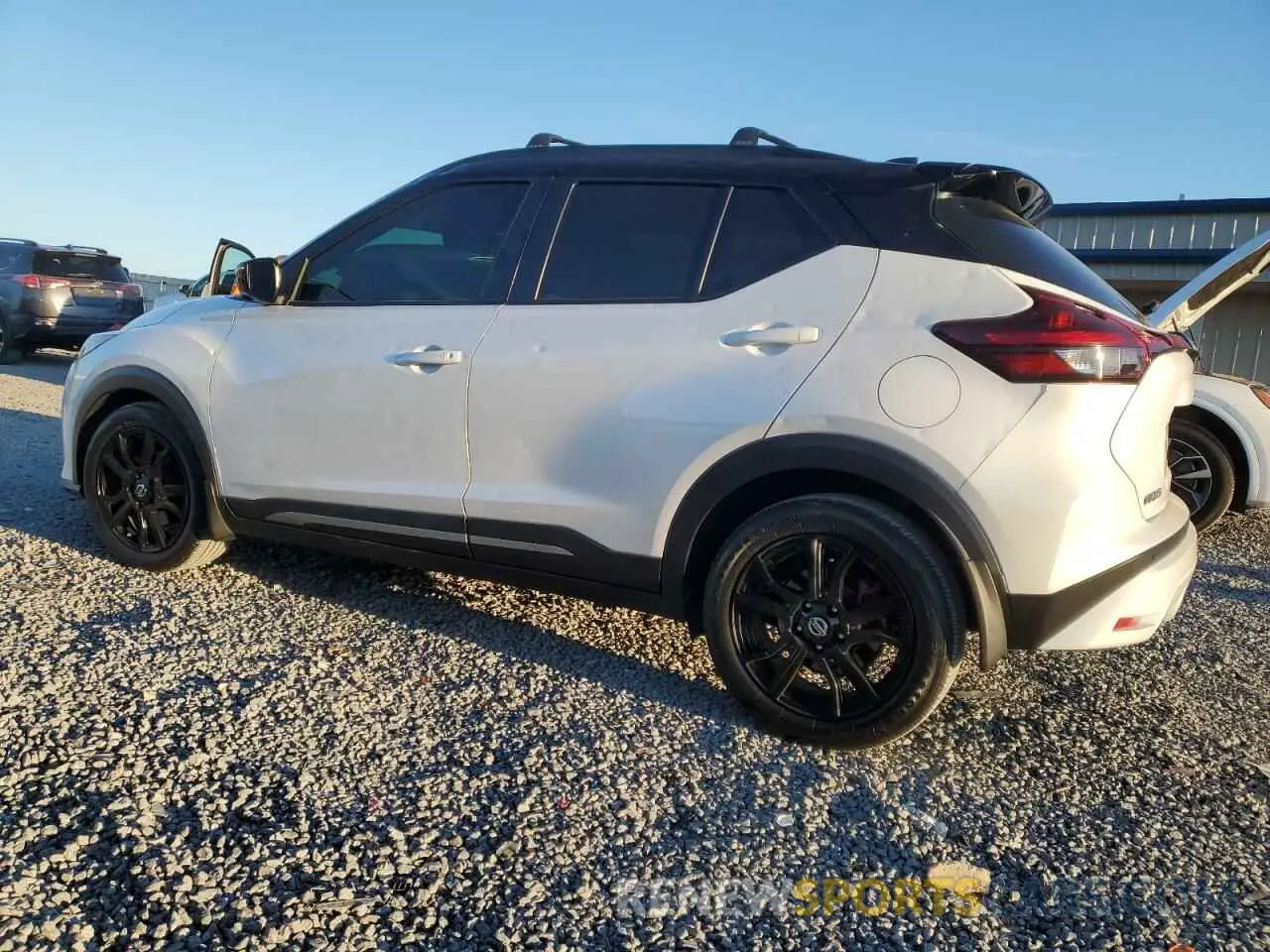 2 Photograph of a damaged car 3N1CP5DVXML559692 NISSAN KICKS 2021