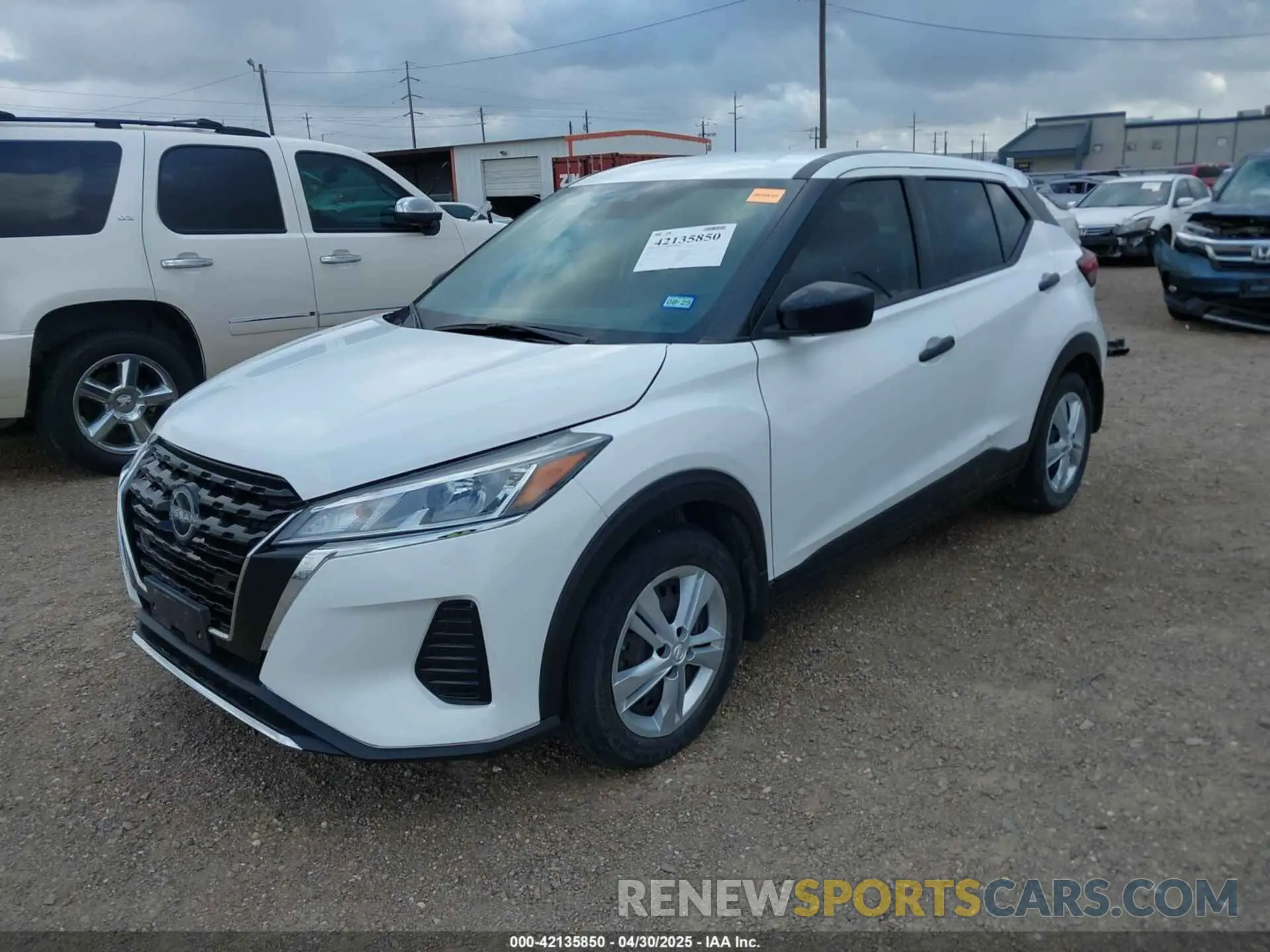 2 Photograph of a damaged car 3N1CP5BV0NL484702 NISSAN KICKS 2022