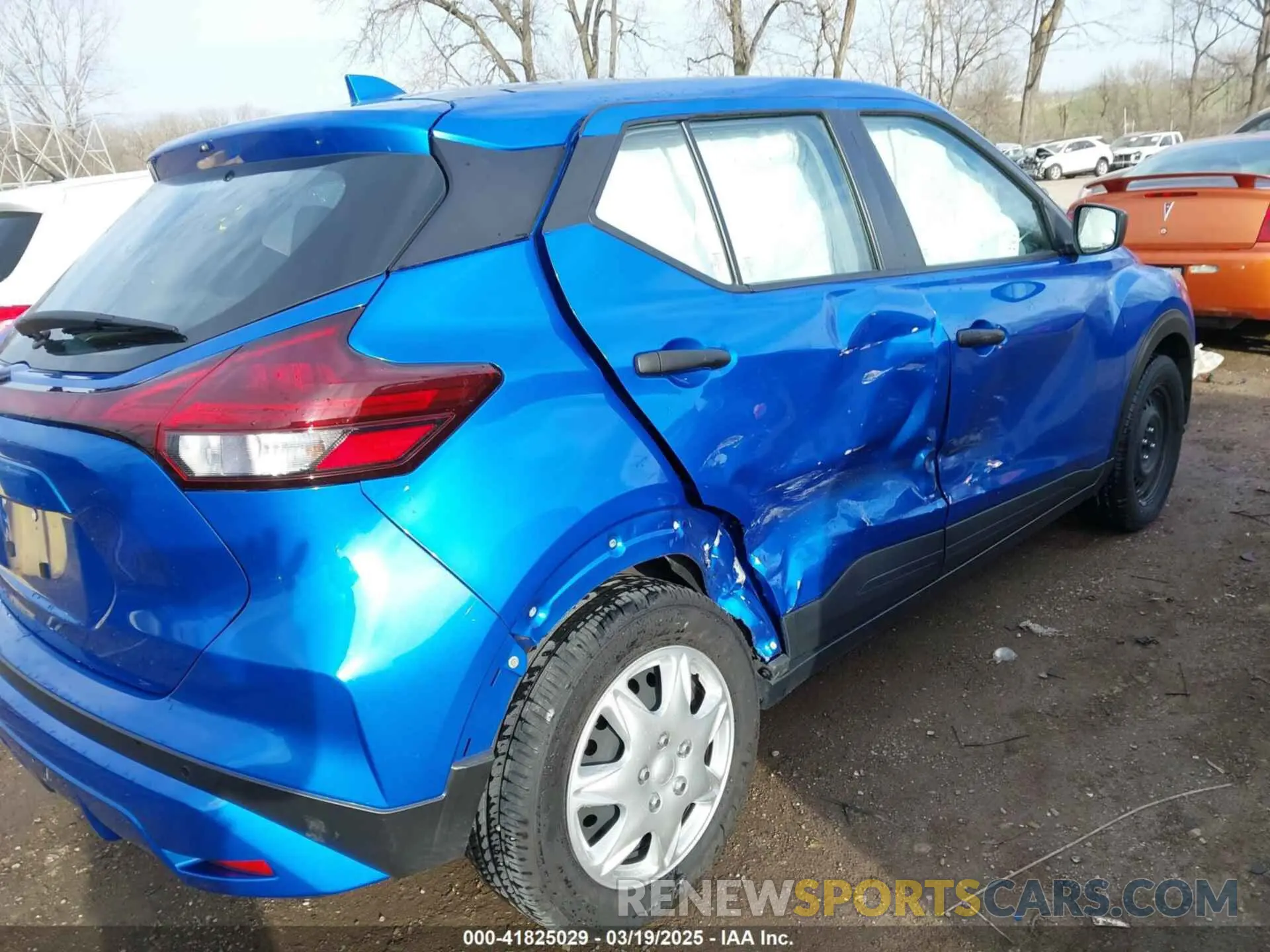 6 Photograph of a damaged car 3N1CP5BV0NL490306 NISSAN KICKS 2022