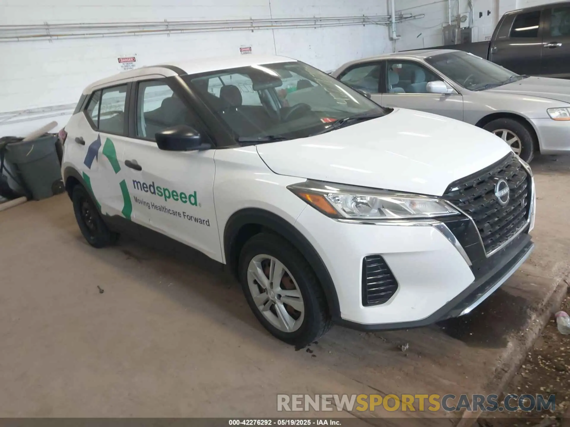 1 Photograph of a damaged car 3N1CP5BV0NL504852 NISSAN KICKS 2022