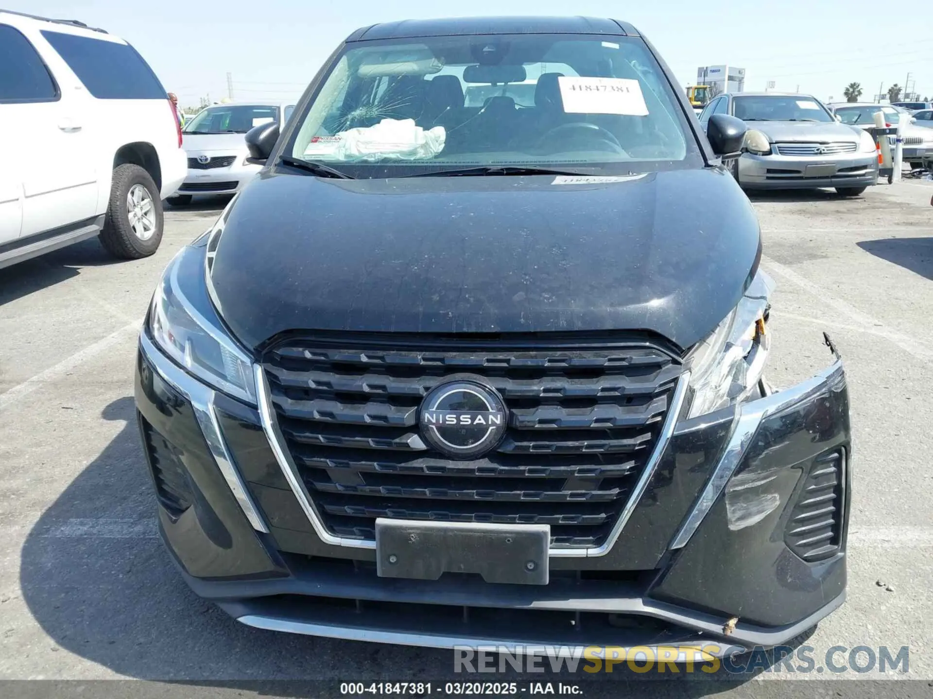 12 Photograph of a damaged car 3N1CP5BV0NL507251 NISSAN KICKS 2022
