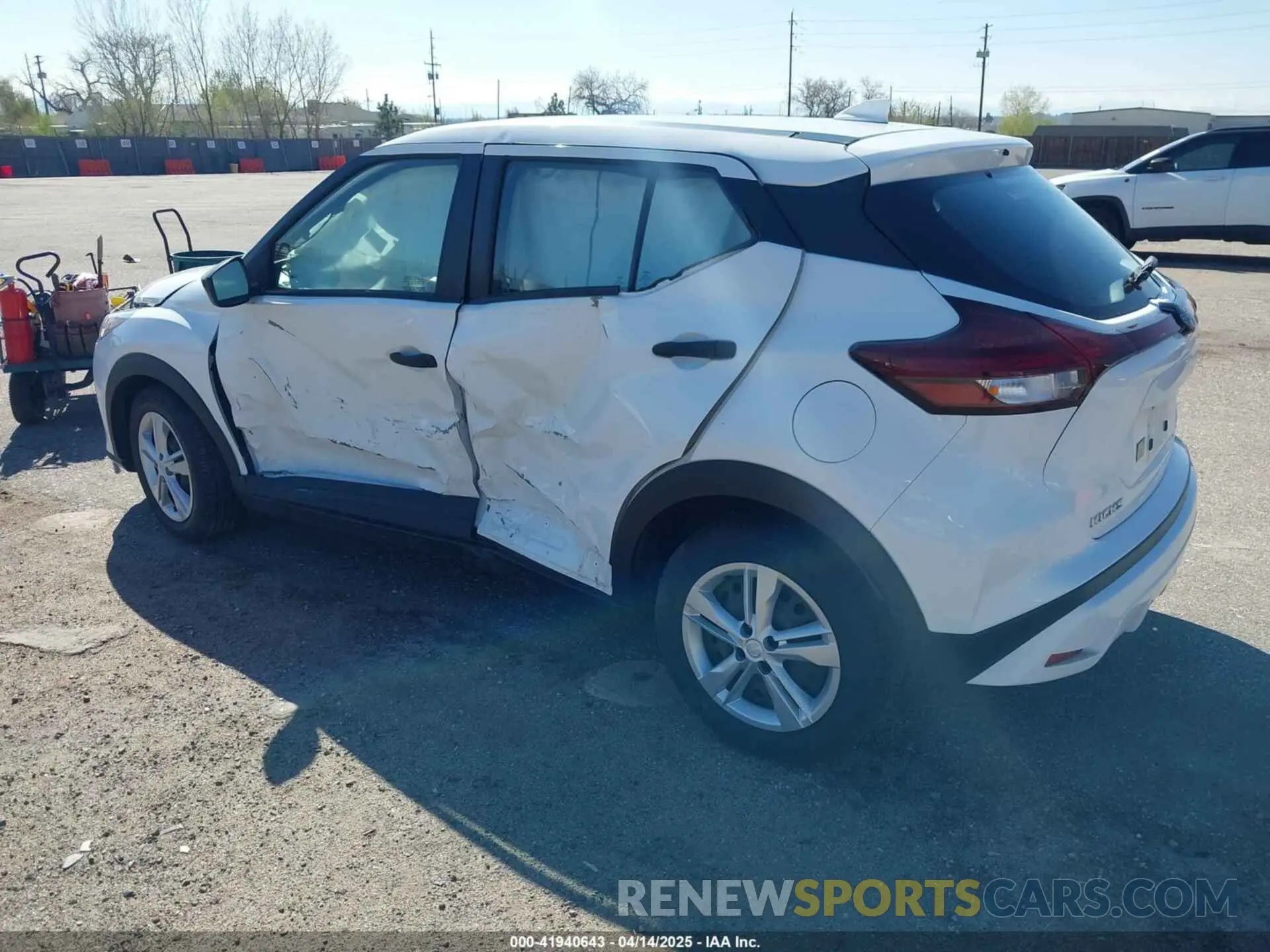 3 Photograph of a damaged car 3N1CP5BV0NL518752 NISSAN KICKS 2022