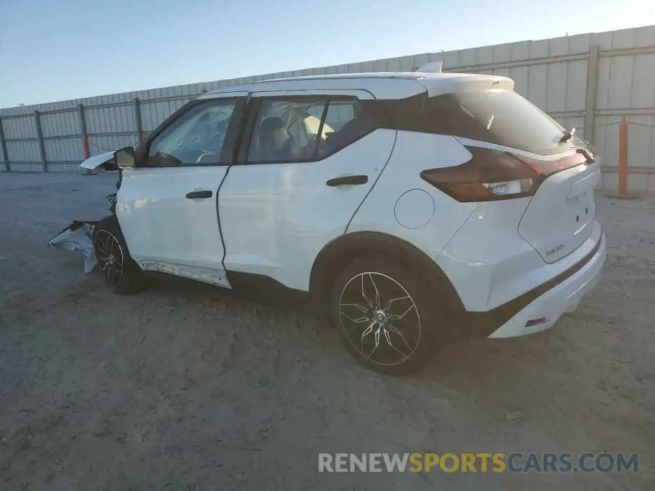 2 Photograph of a damaged car 3N1CP5BV1NL490430 NISSAN KICKS 2022