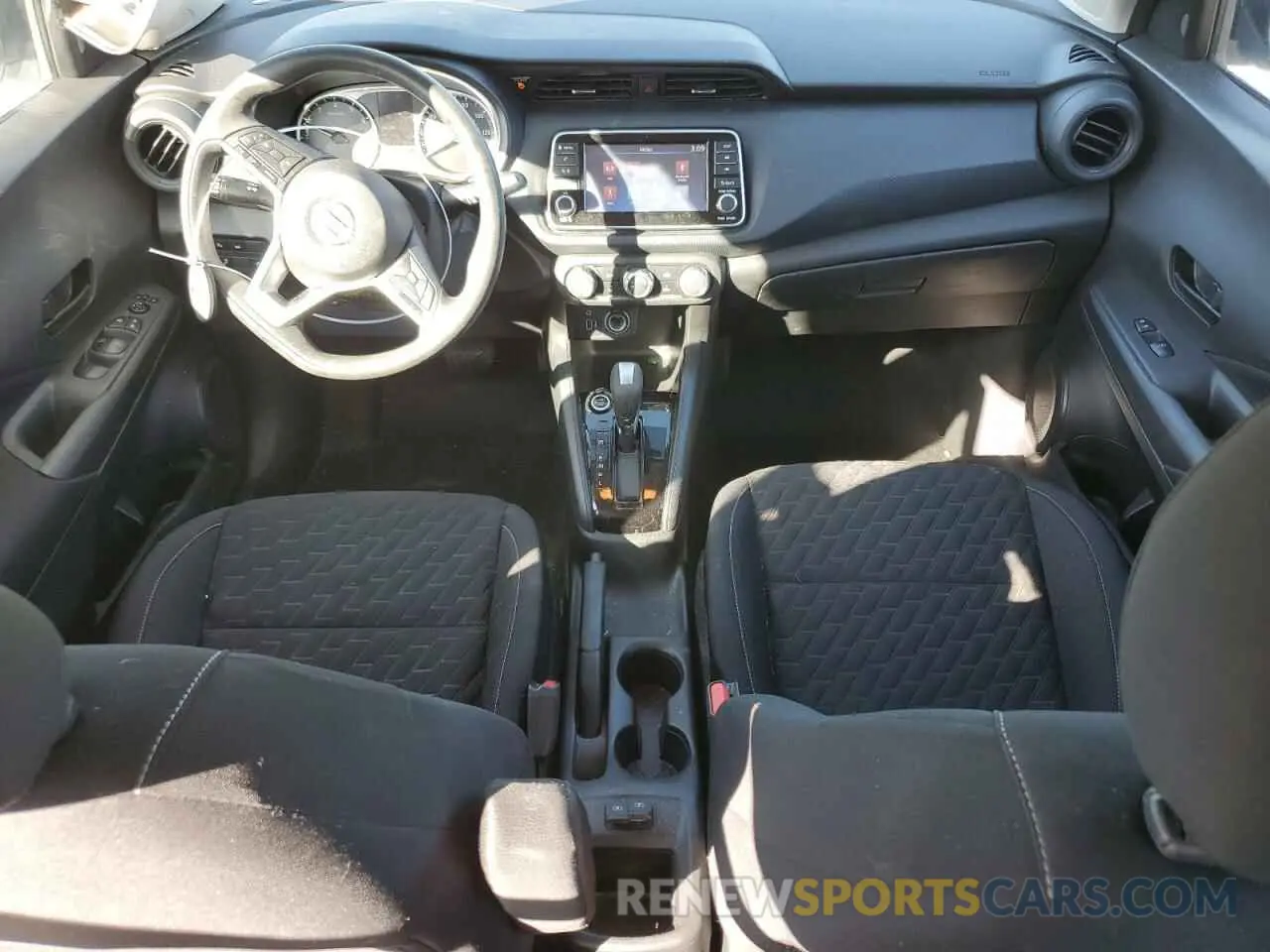 8 Photograph of a damaged car 3N1CP5BV1NL494526 NISSAN KICKS 2022