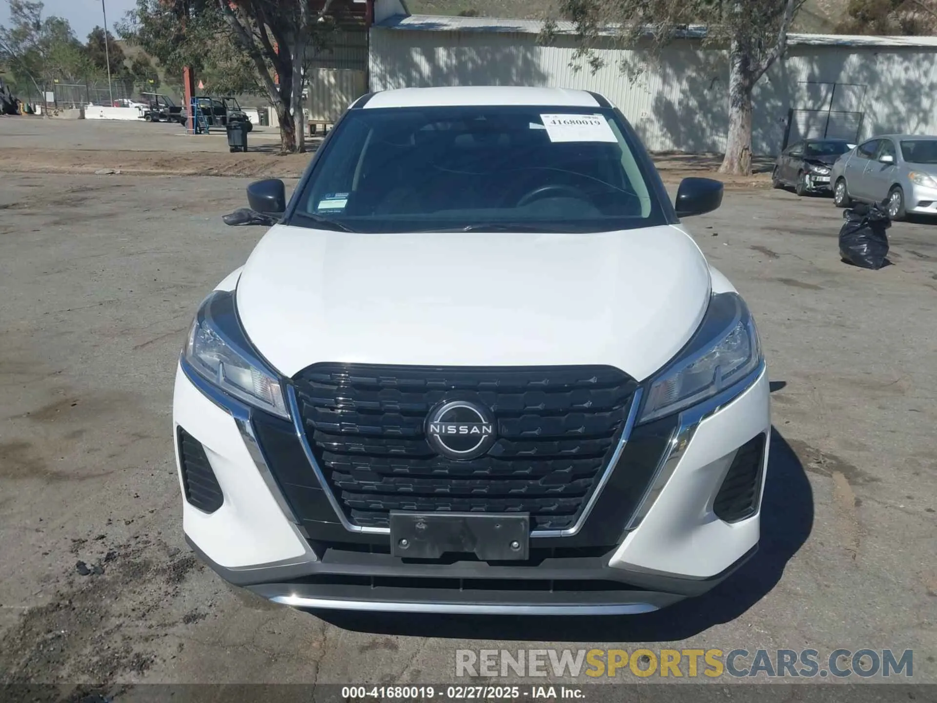 13 Photograph of a damaged car 3N1CP5BV1NL498639 NISSAN KICKS 2022