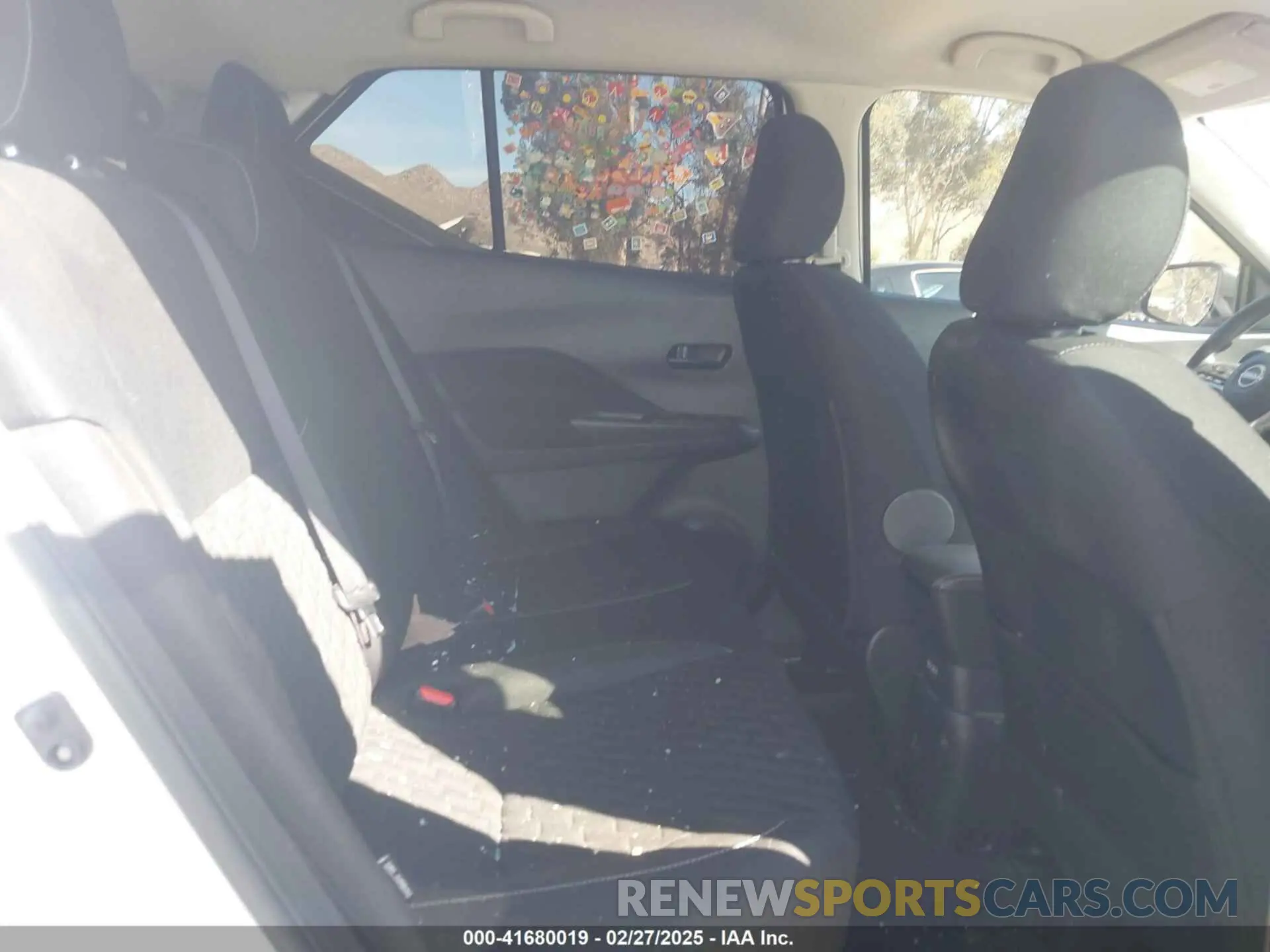 8 Photograph of a damaged car 3N1CP5BV1NL498639 NISSAN KICKS 2022