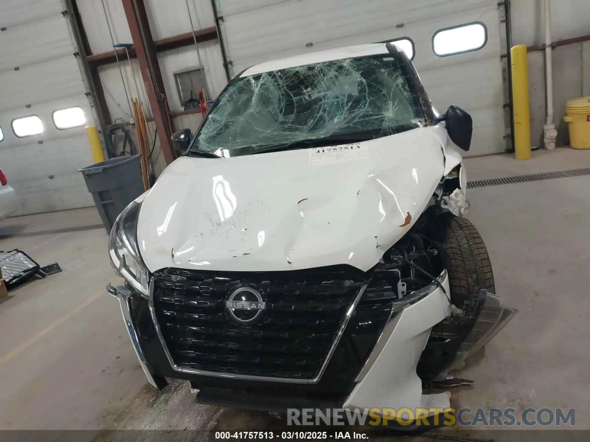 12 Photograph of a damaged car 3N1CP5BV1NL506724 NISSAN KICKS 2022