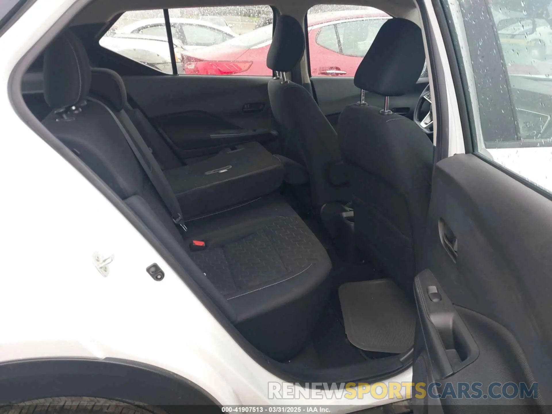 8 Photograph of a damaged car 3N1CP5BV1NL507193 NISSAN KICKS 2022
