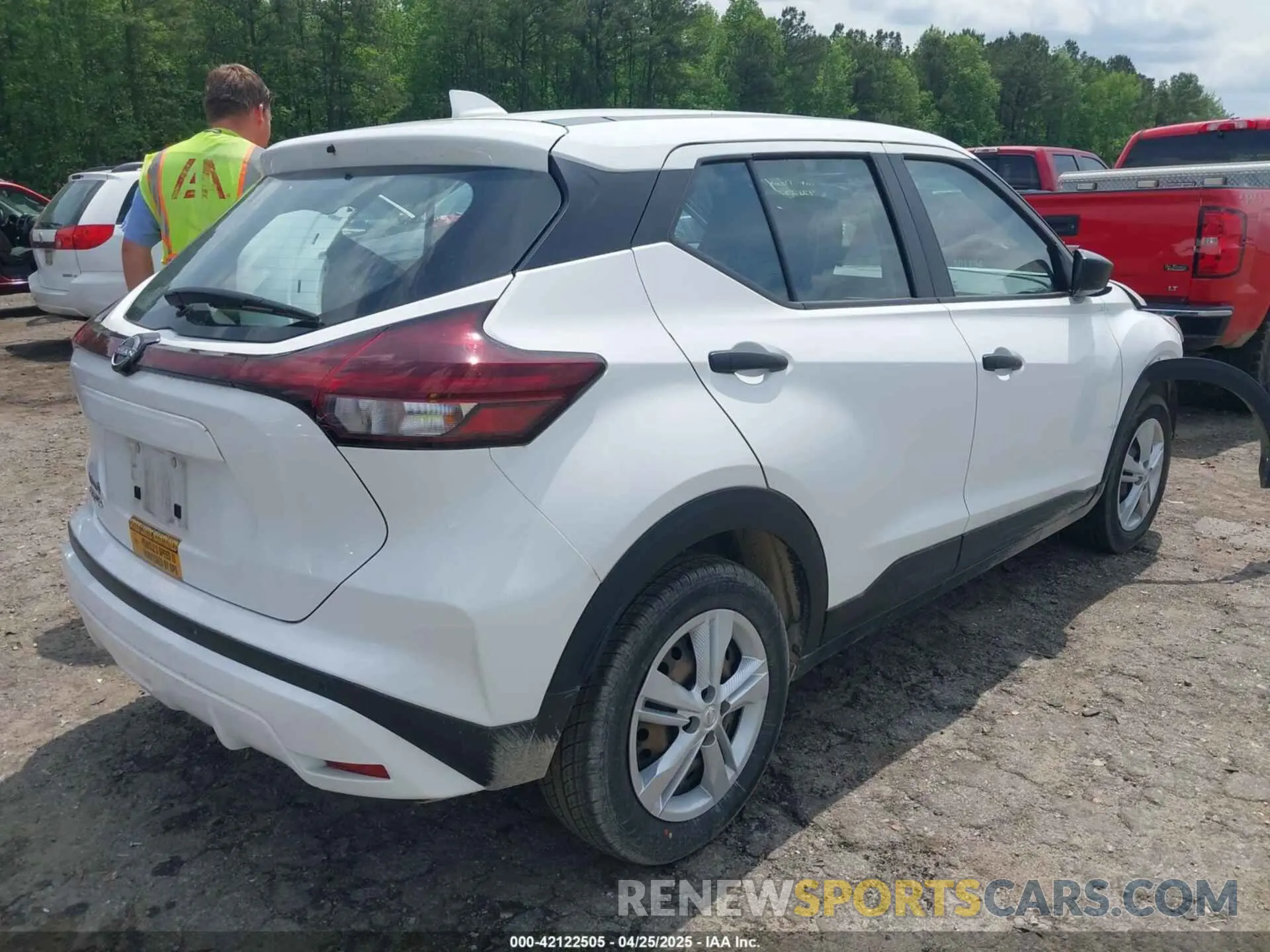 4 Photograph of a damaged car 3N1CP5BV1NL509901 NISSAN KICKS 2022