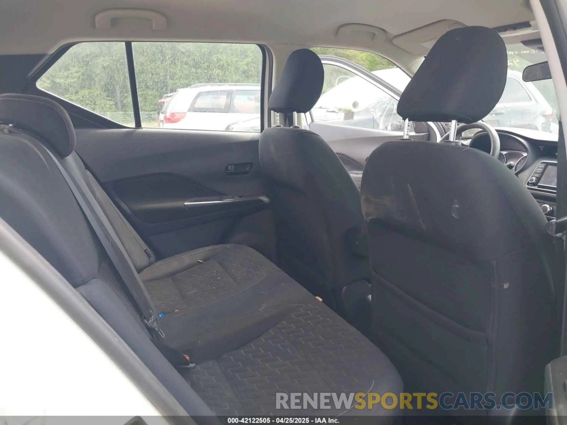 8 Photograph of a damaged car 3N1CP5BV1NL509901 NISSAN KICKS 2022