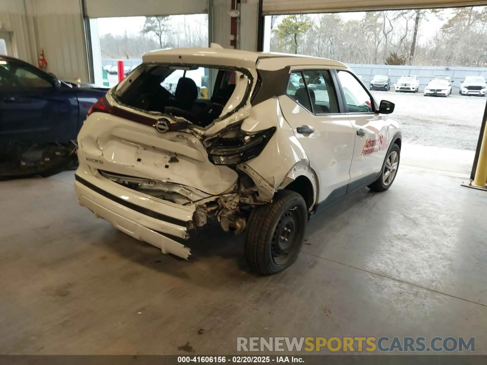 4 Photograph of a damaged car 3N1CP5BV1NL519747 NISSAN KICKS 2022