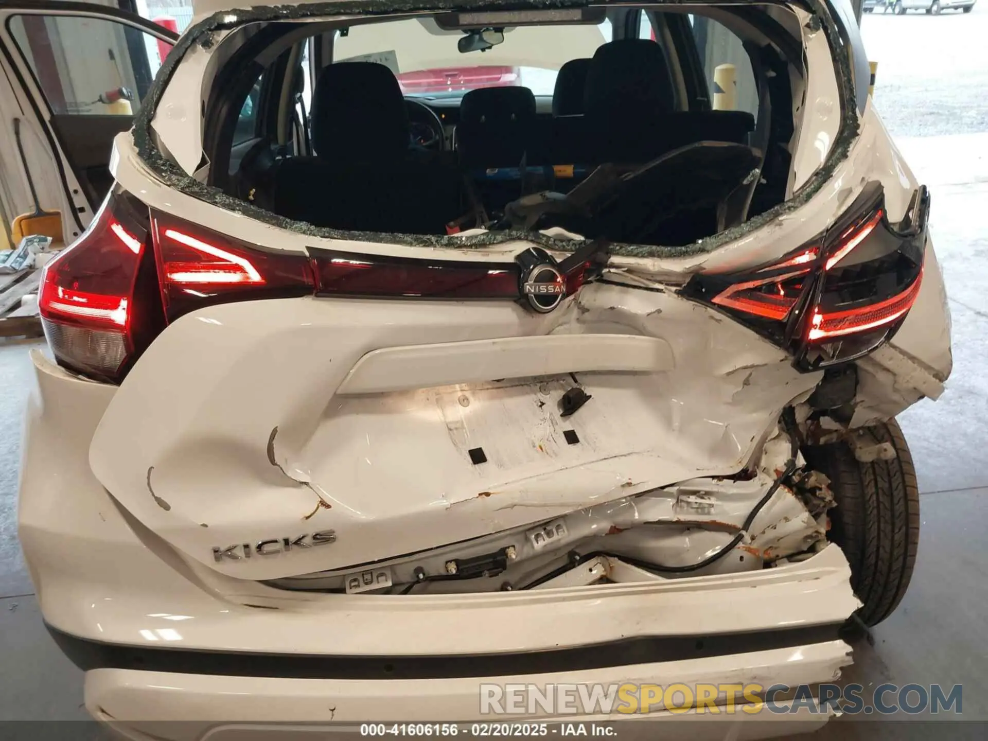 6 Photograph of a damaged car 3N1CP5BV1NL519747 NISSAN KICKS 2022