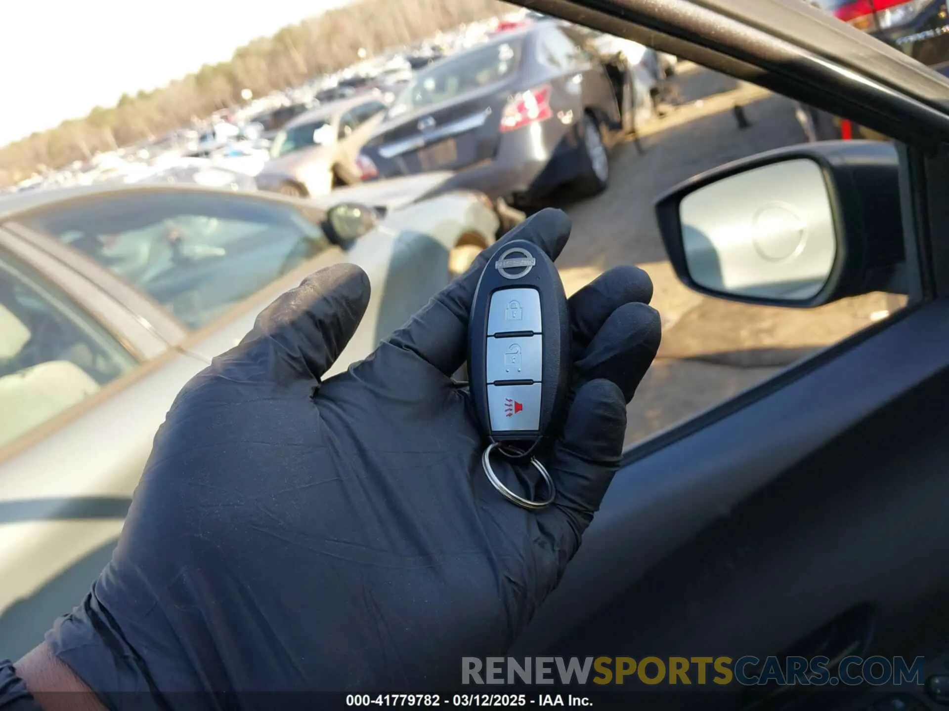 11 Photograph of a damaged car 3N1CP5BV2NL475905 NISSAN KICKS 2022