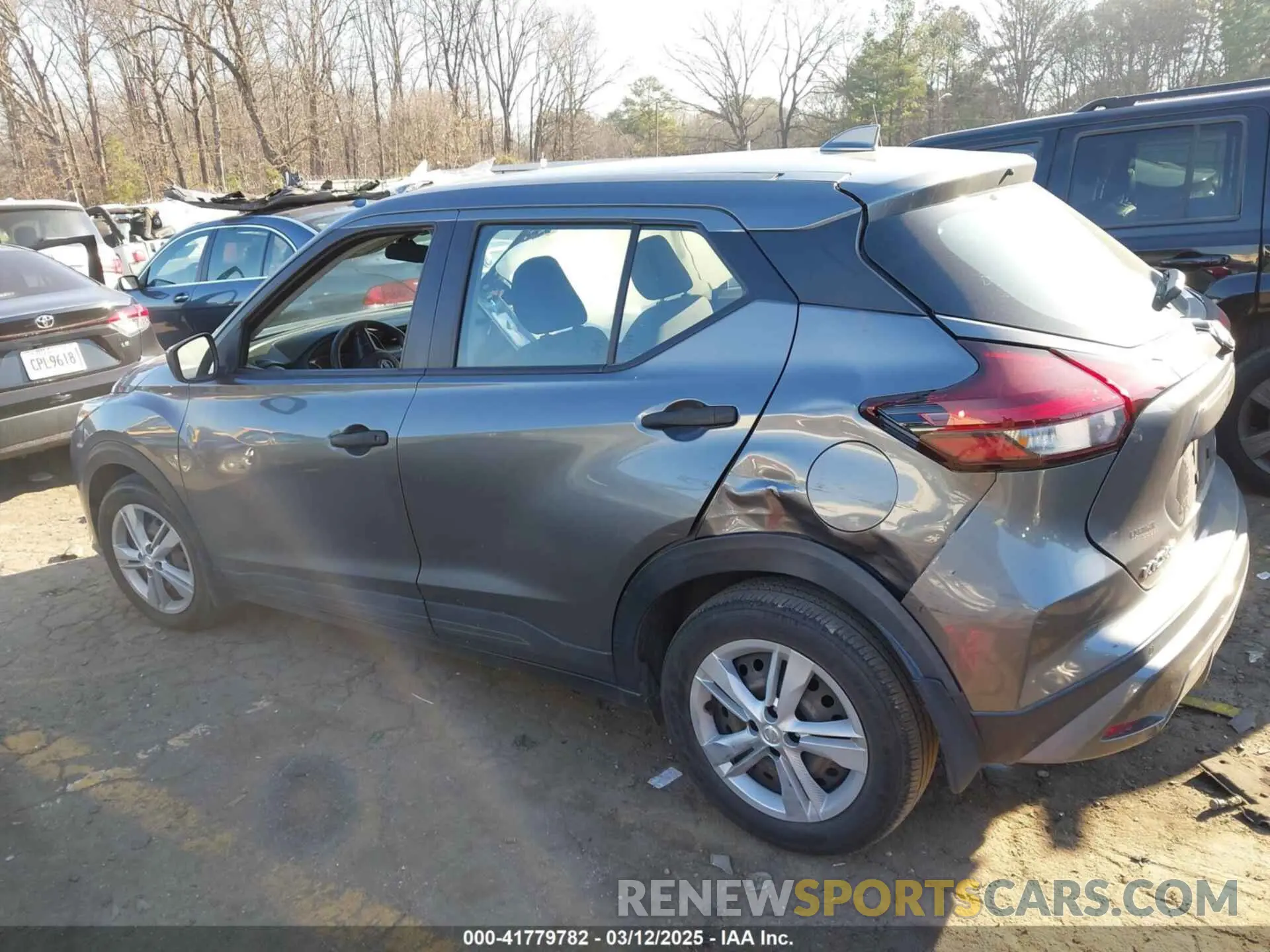 14 Photograph of a damaged car 3N1CP5BV2NL475905 NISSAN KICKS 2022