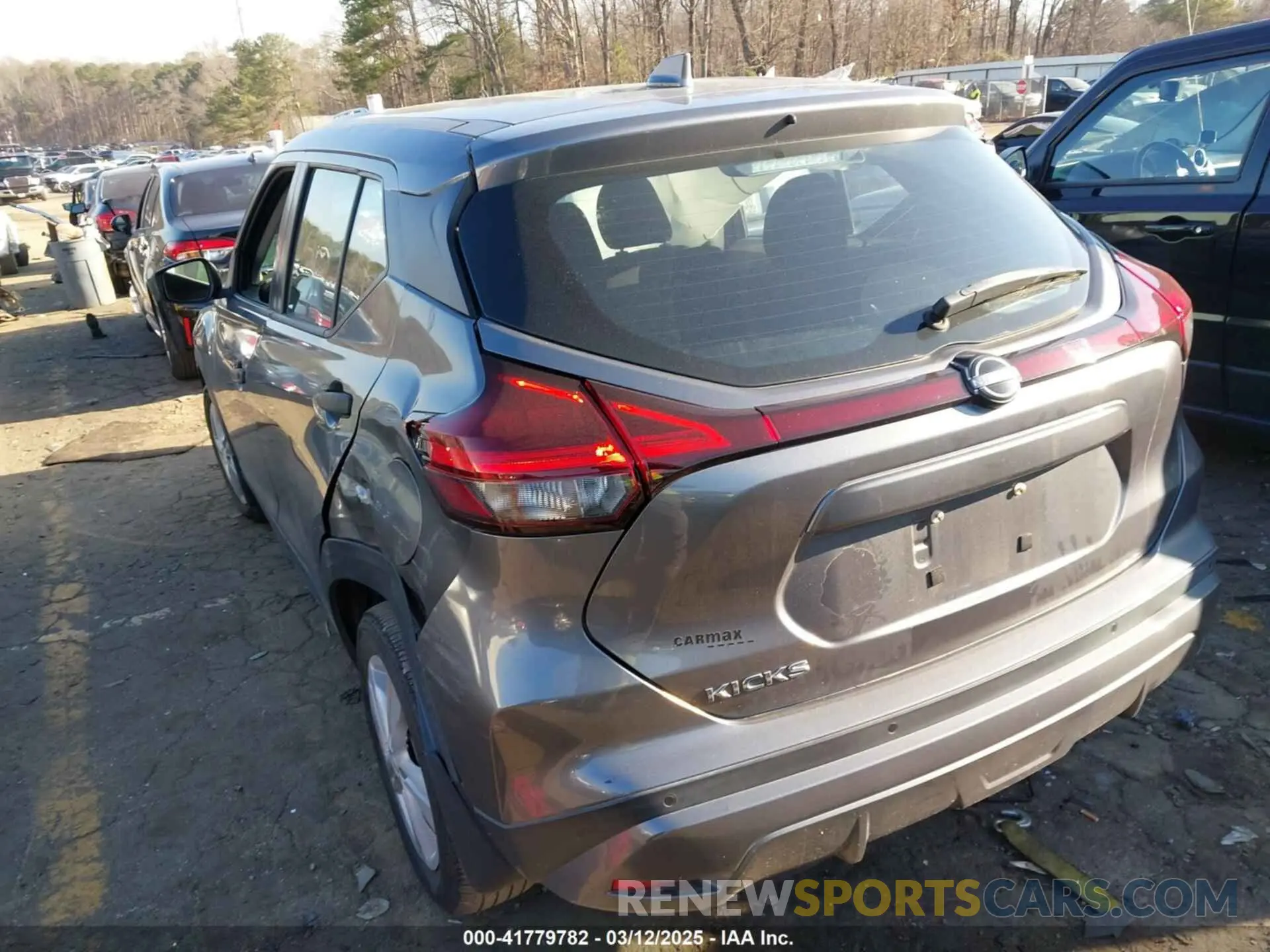 3 Photograph of a damaged car 3N1CP5BV2NL475905 NISSAN KICKS 2022