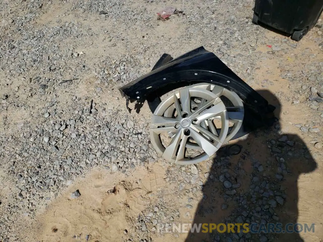 12 Photograph of a damaged car 3N1CP5BV3NL491952 NISSAN KICKS 2022
