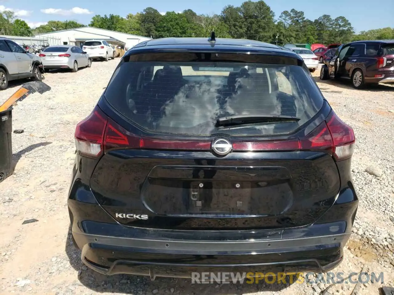 6 Photograph of a damaged car 3N1CP5BV3NL491952 NISSAN KICKS 2022