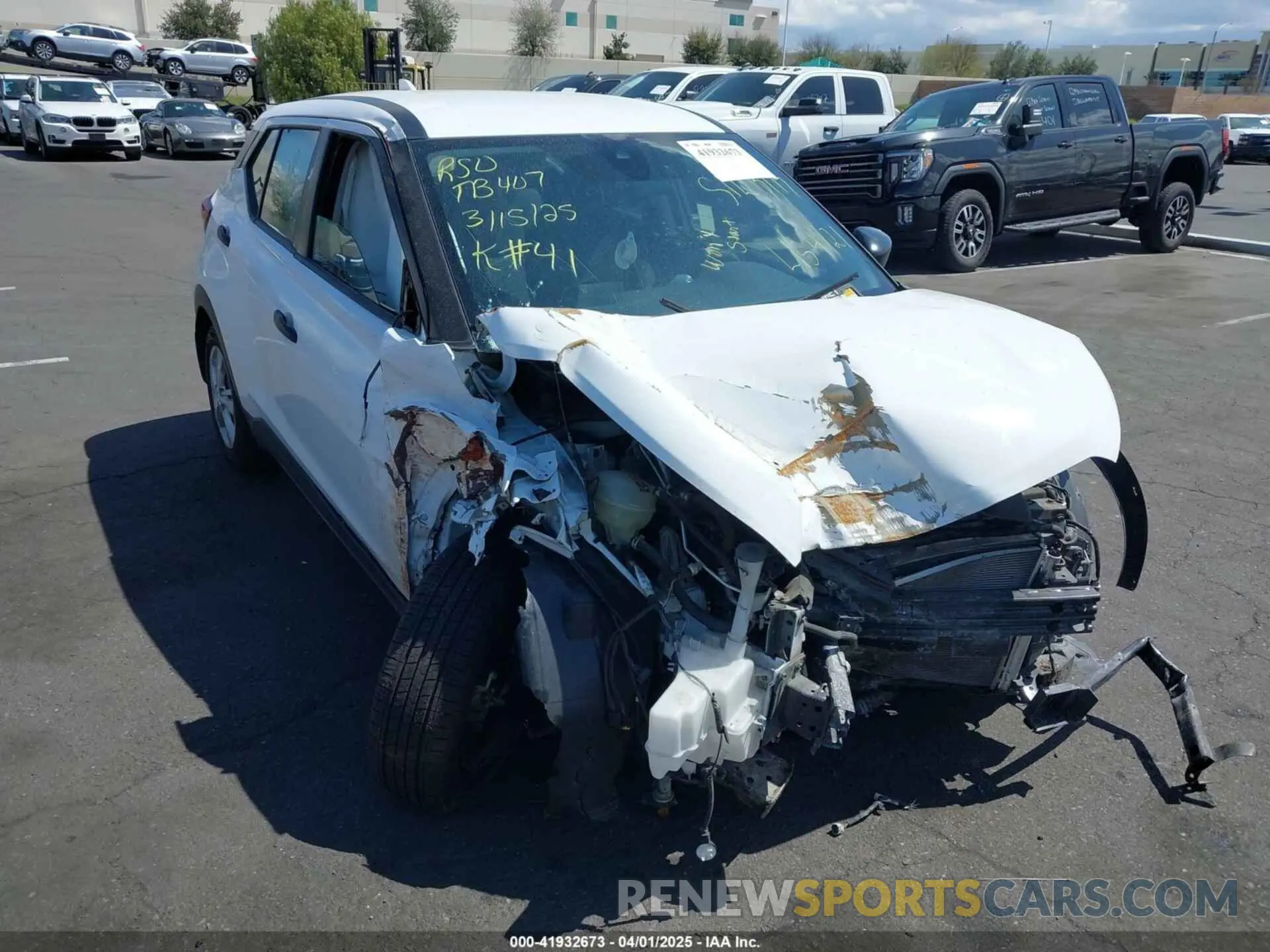 1 Photograph of a damaged car 3N1CP5BV3NL499825 NISSAN KICKS 2022