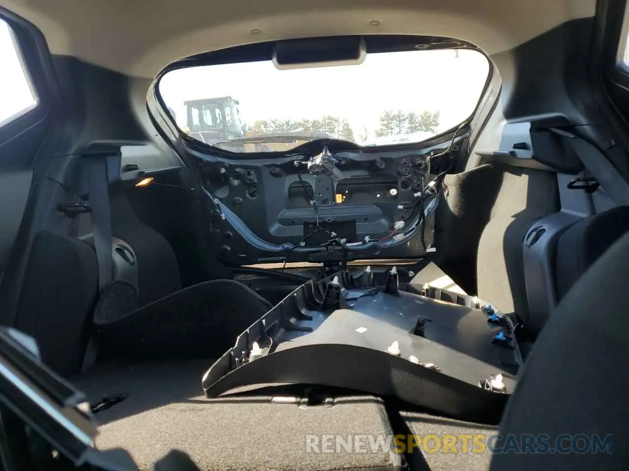 10 Photograph of a damaged car 3N1CP5BV3NL503680 NISSAN KICKS 2022