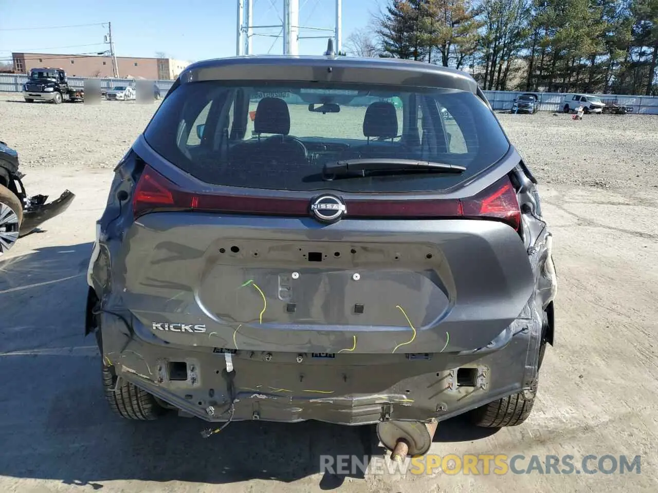 6 Photograph of a damaged car 3N1CP5BV3NL503680 NISSAN KICKS 2022